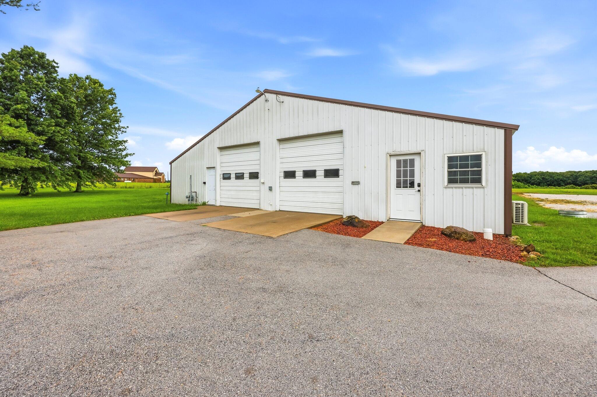 Commercial Lease for sale – 125 N Harper Street  Rogersville, MO