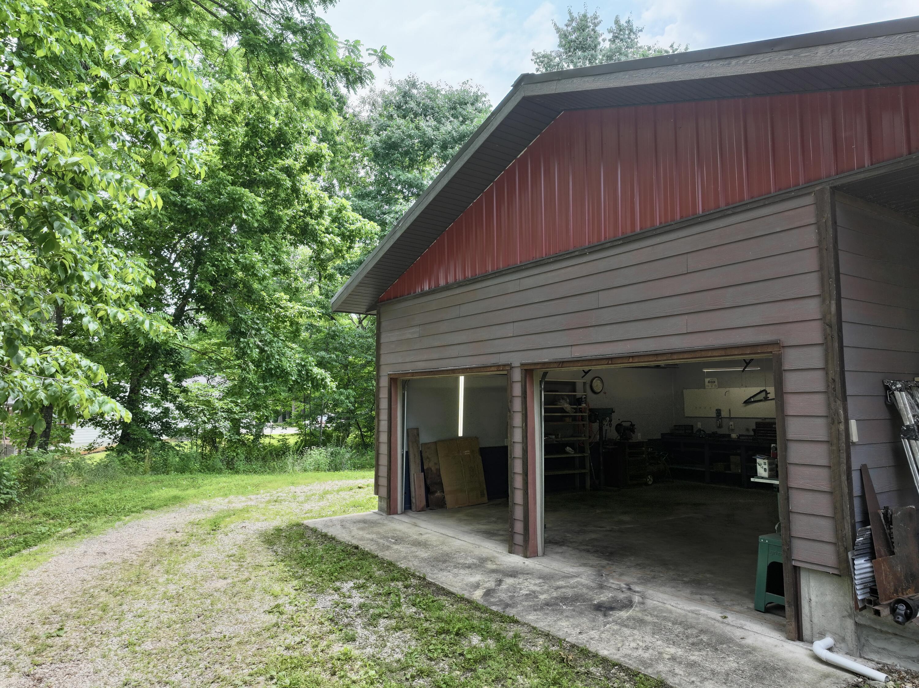 Photo 8 - Residential for sale – 470 N Water Tower Road  Van Buren, MO