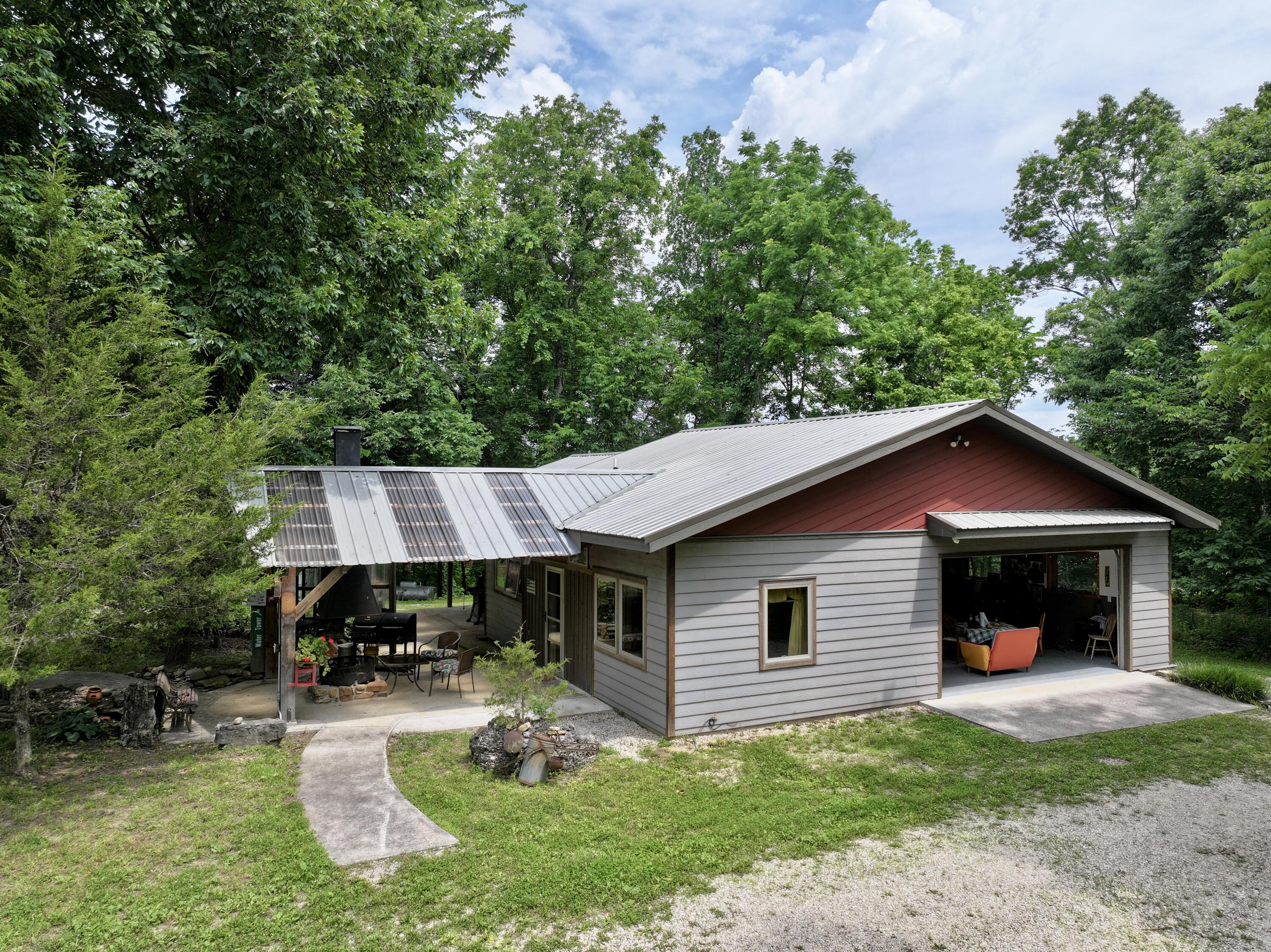 Photo 3 - Residential for sale – 470 N Water Tower Road  Van Buren, MO