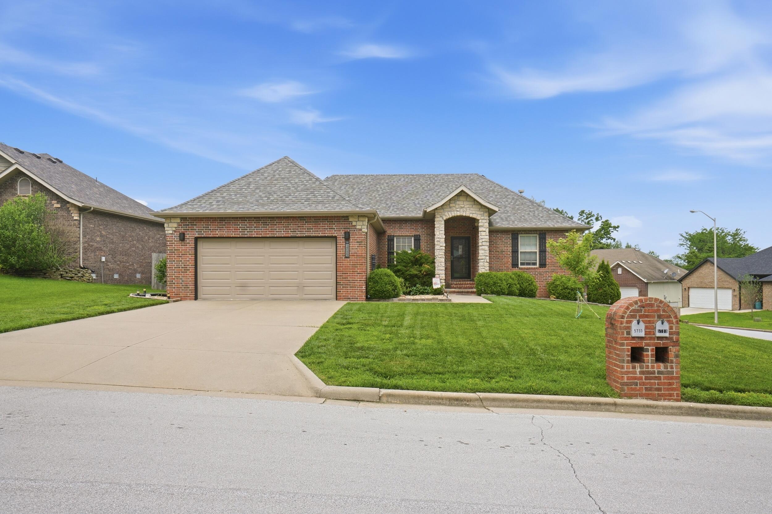 Photo 2 - Residential for sale – 5713 S Lexington Avenue  Springfield, MO