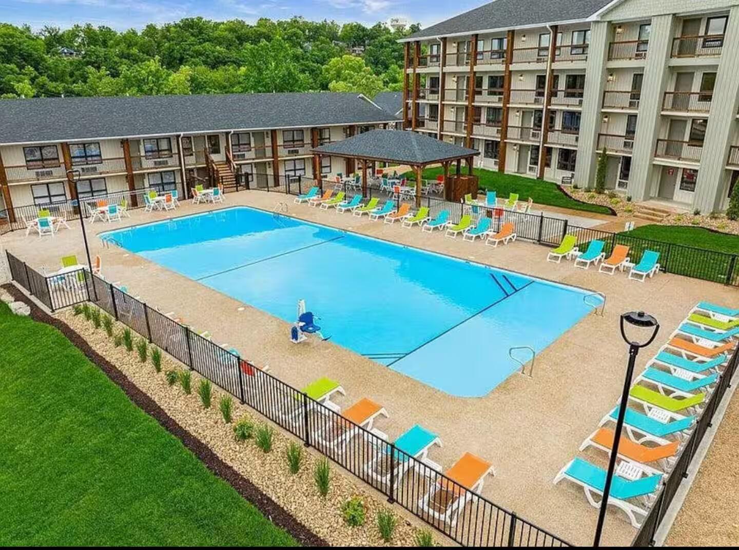 Photo 21 - Residential for sale – 403  Veterans Boulevard  Branson, MO