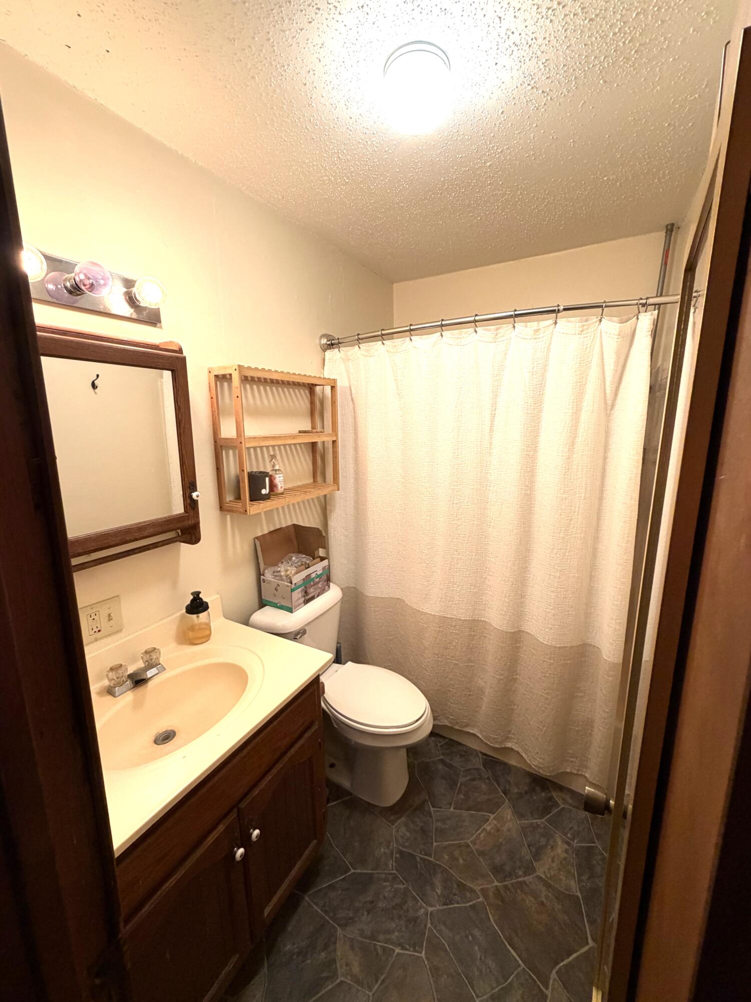 Photo 8 - Residential for sale – 904  Kansas Street  Mountain View, MO