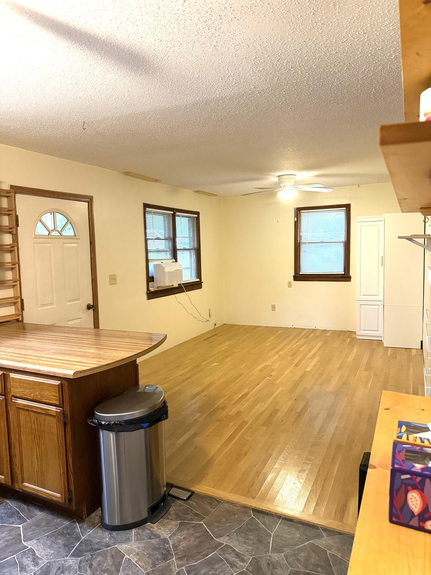 Photo 4 - Residential for sale – 904  Kansas Street  Mountain View, MO