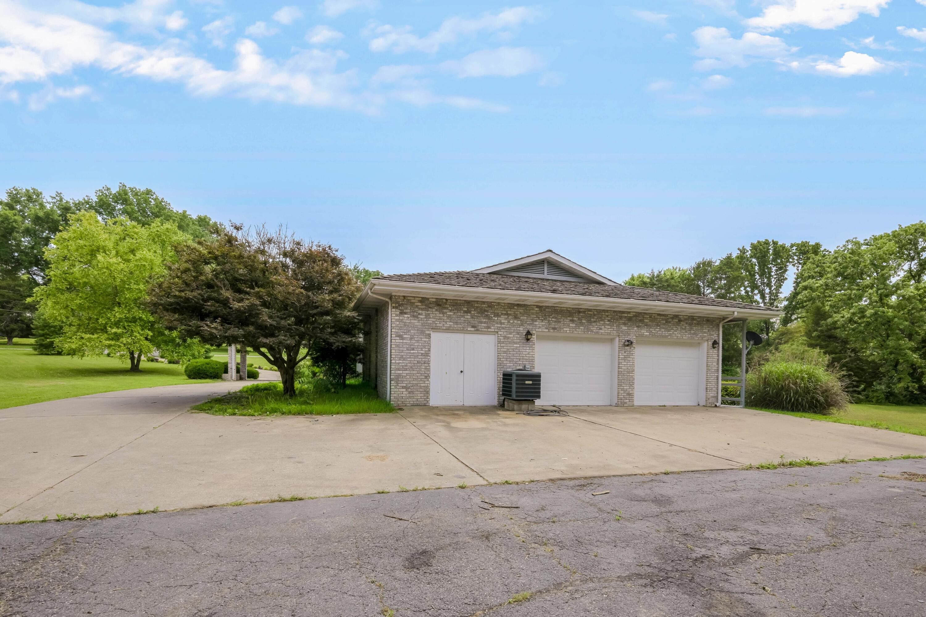 Photo 62 - Residential for sale – 375  Glenwood Circle  Cassville, MO