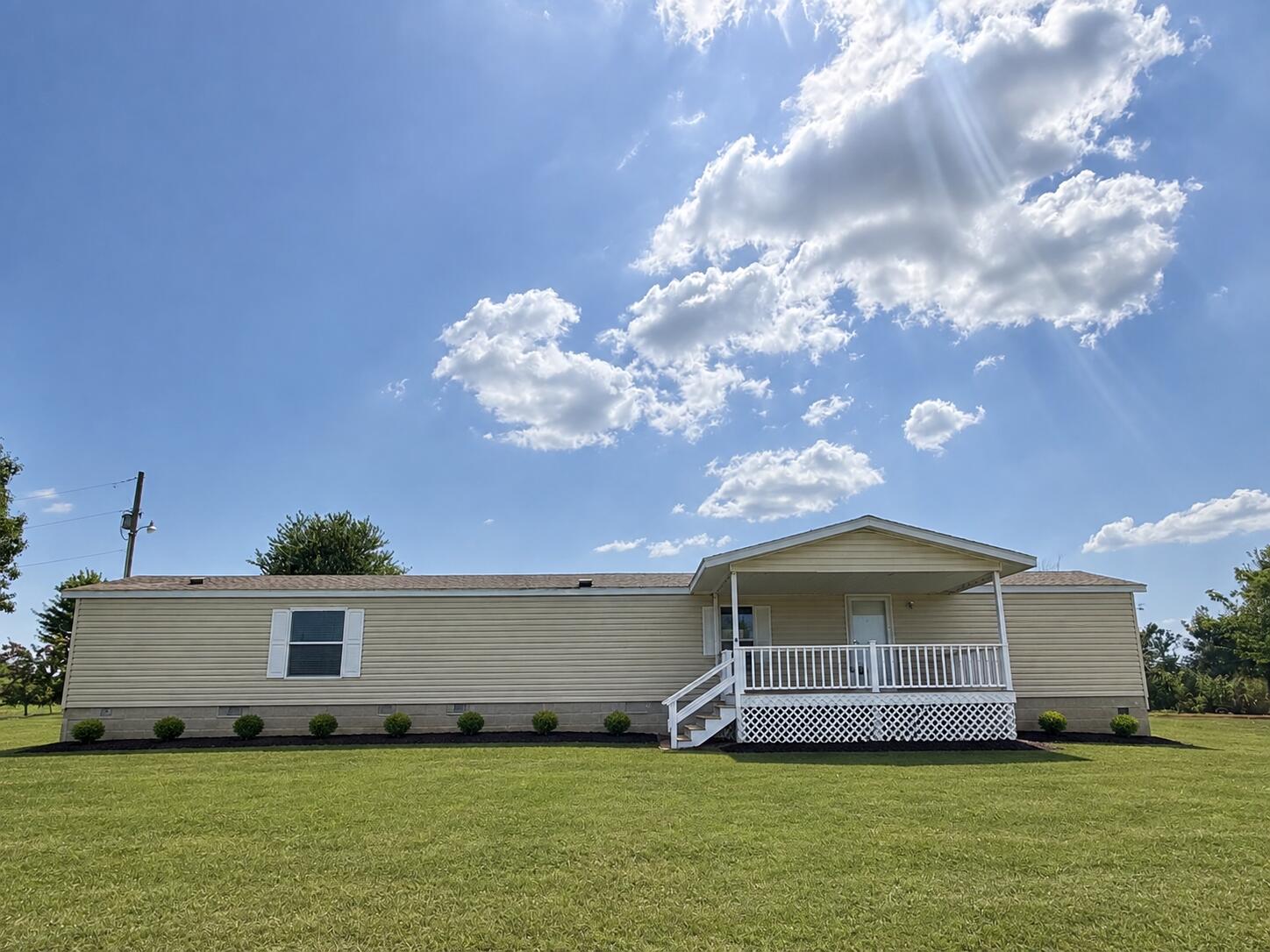 Photo 4 - Residential for sale – 16075  Private Road 1091   Cassville, MO
