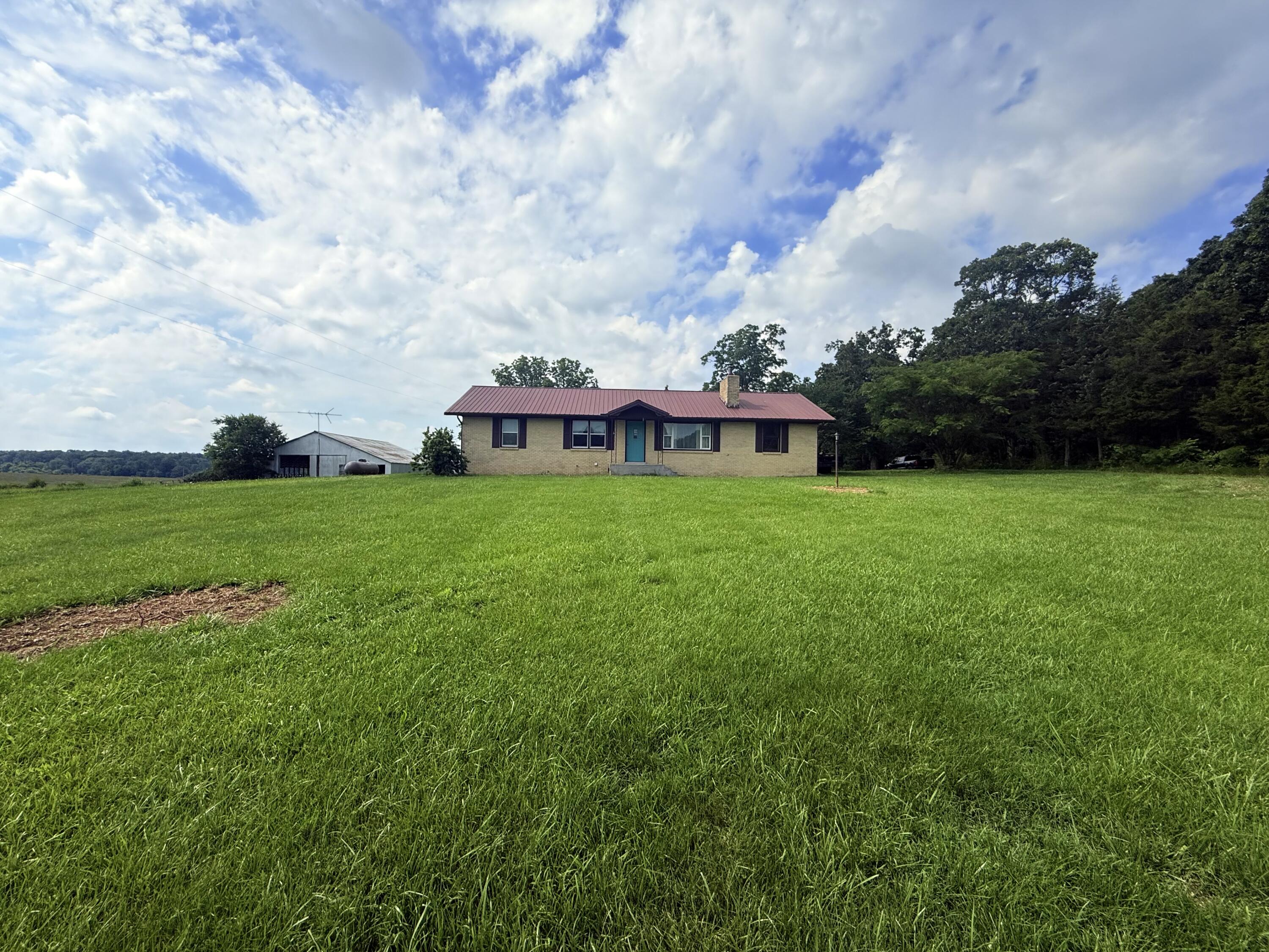 Photo 4 - Residential for sale – 820 S Dallas County Line Road  Conway, MO