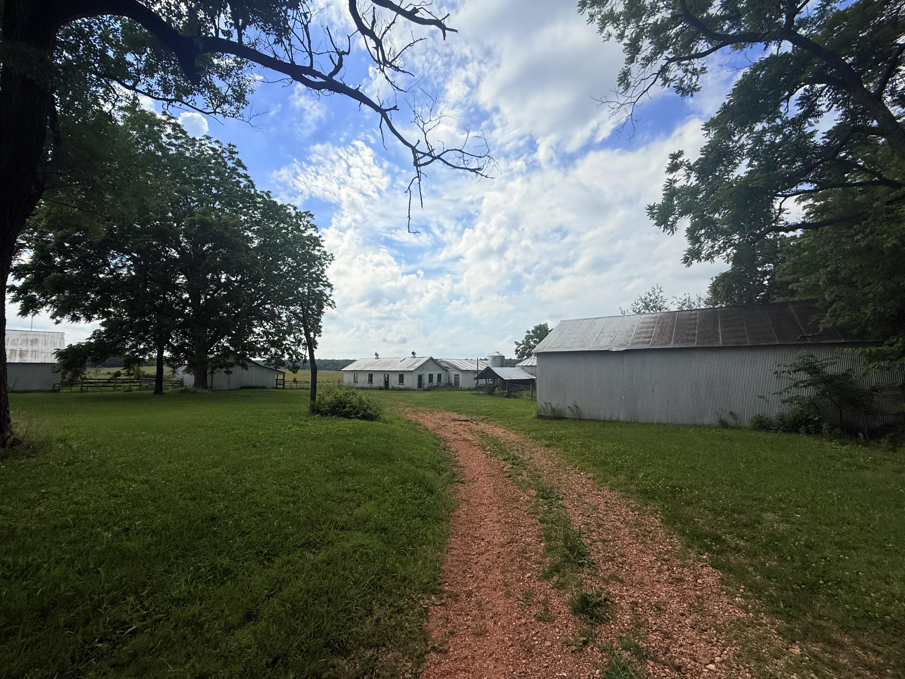 Photo 26 - Residential for sale – 820 S Dallas County Line Road  Conway, MO