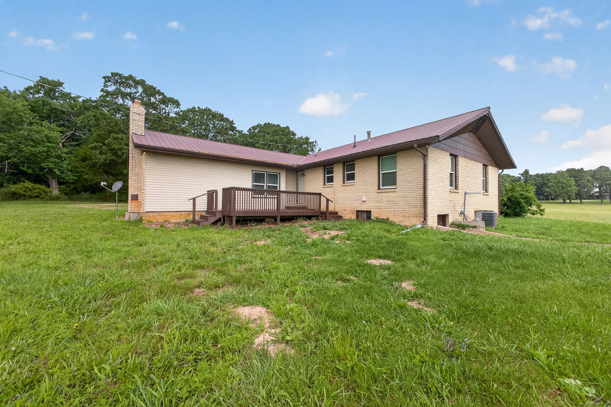 Photo 5 - Residential for sale – 820 S Dallas County Line Road  Conway, MO