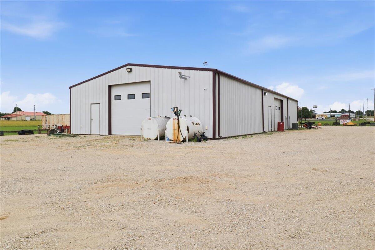 Photo 5 - Commercial Sale for sale – 1350  Azalea Street  Buffalo, MO