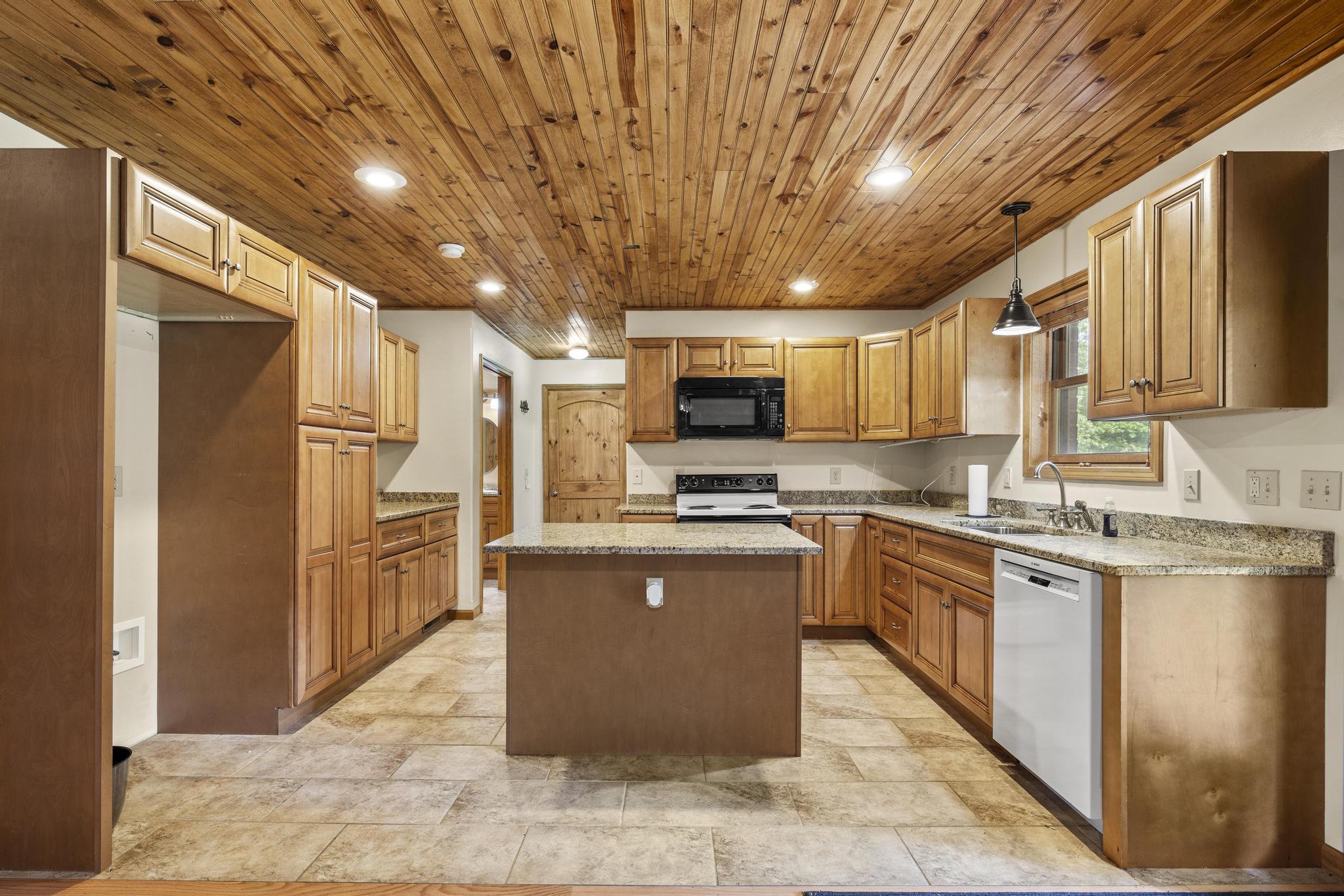 Photo 7 - Residential for sale – 225  Cory'S Trail   Theodosia, MO