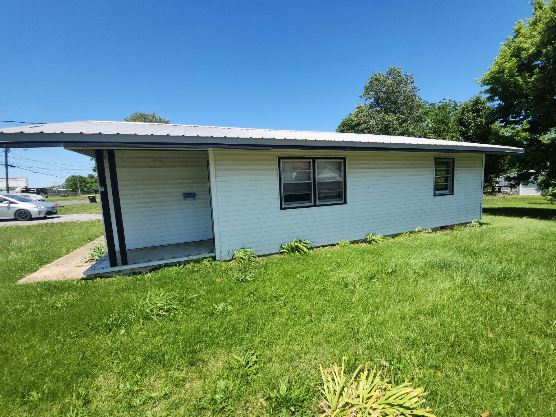 Photo 4 - Residential for sale – 1208  Thomasville Road  Houston, MO