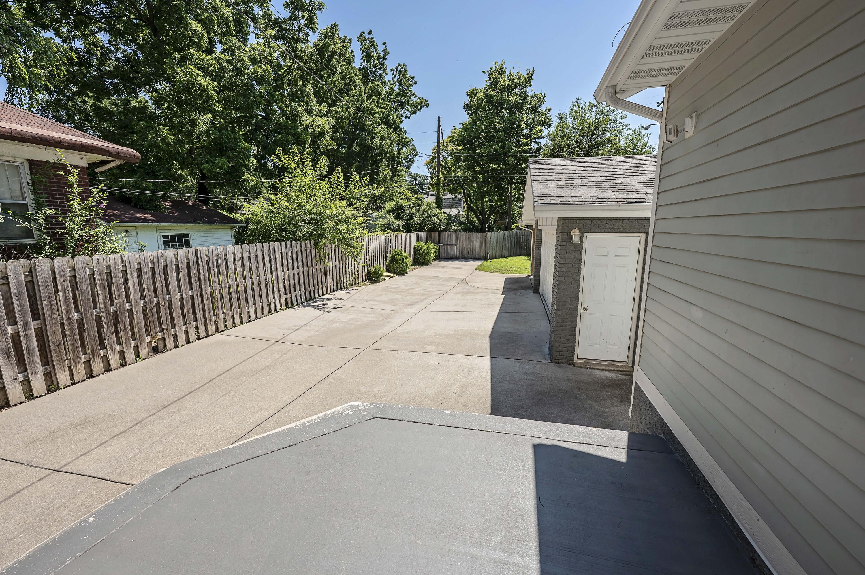 Photo 92 - Residential for sale – 936 S Weller Avenue  Springfield, MO