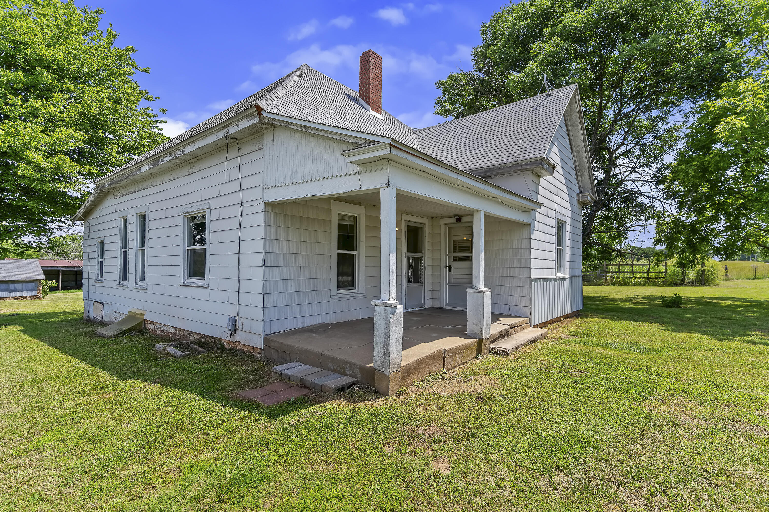 Photo 2 - Land for sale – 8527 W Farm Rd 76   Willard, MO