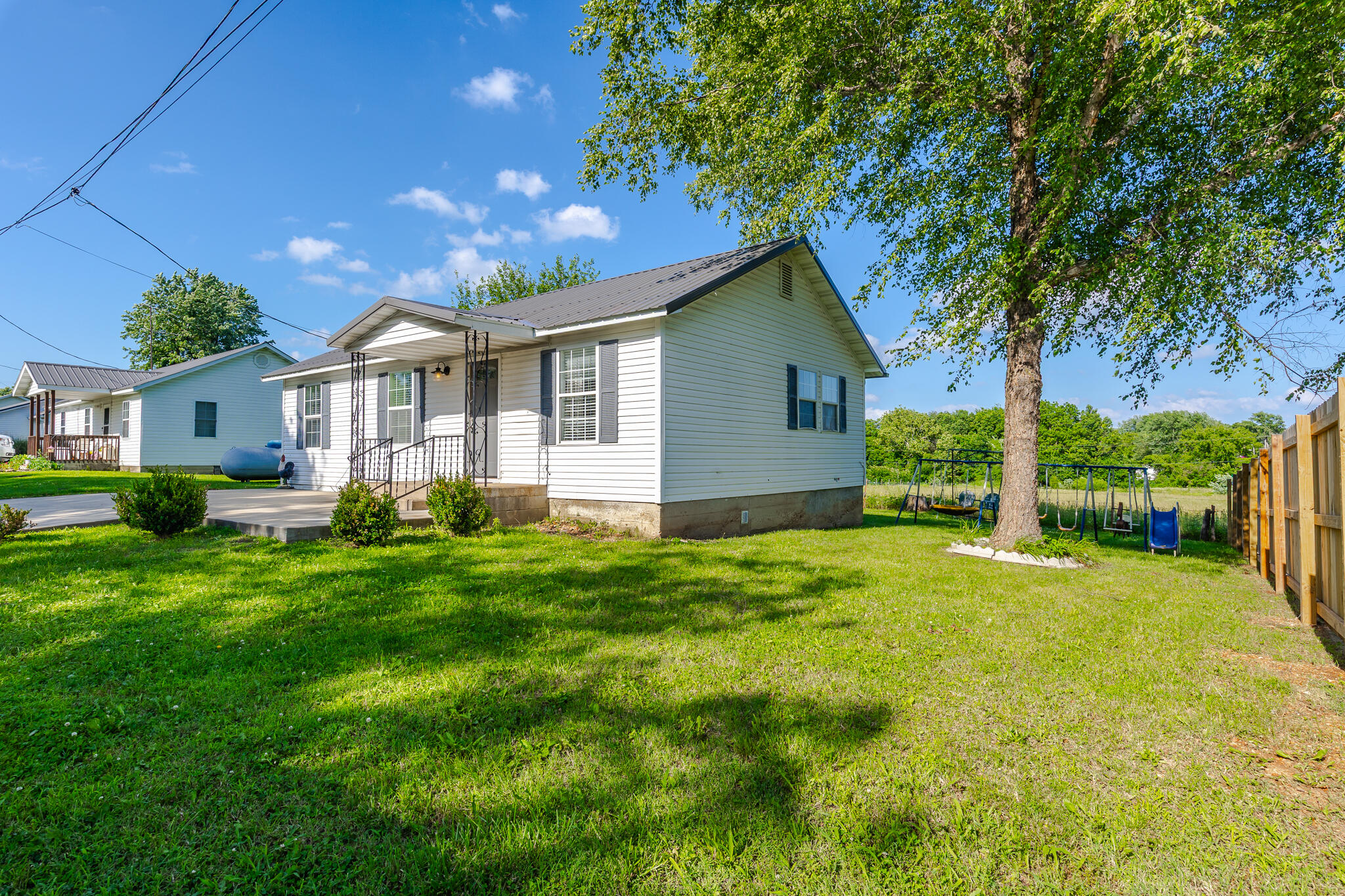 Photo 3 - Residential for sale – 114 S Main Street  Urbana, MO