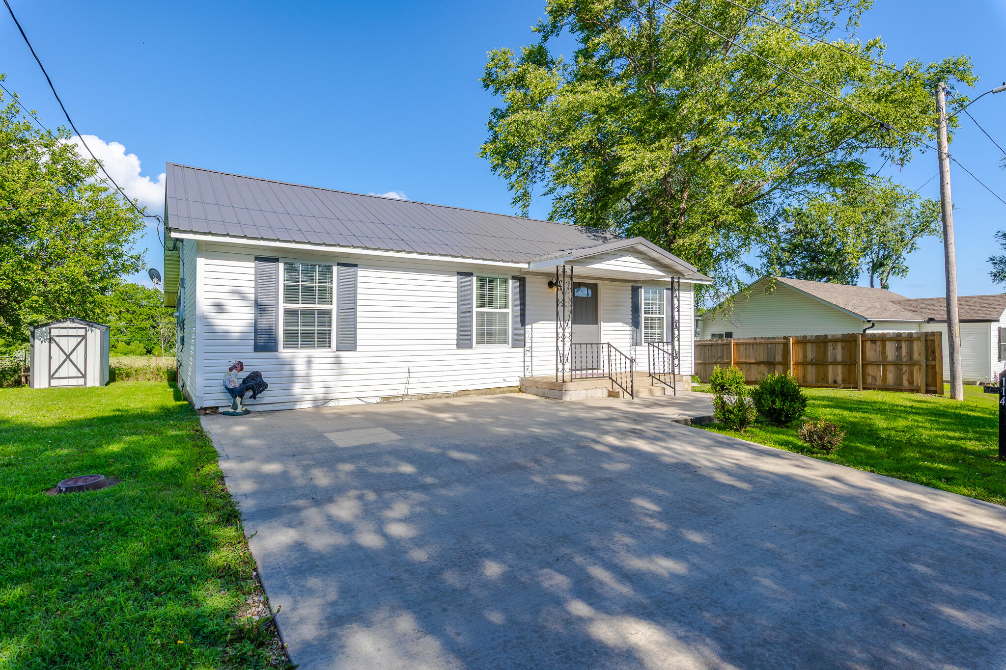 Photo 2 - Residential for sale – 114 S Main Street  Urbana, MO