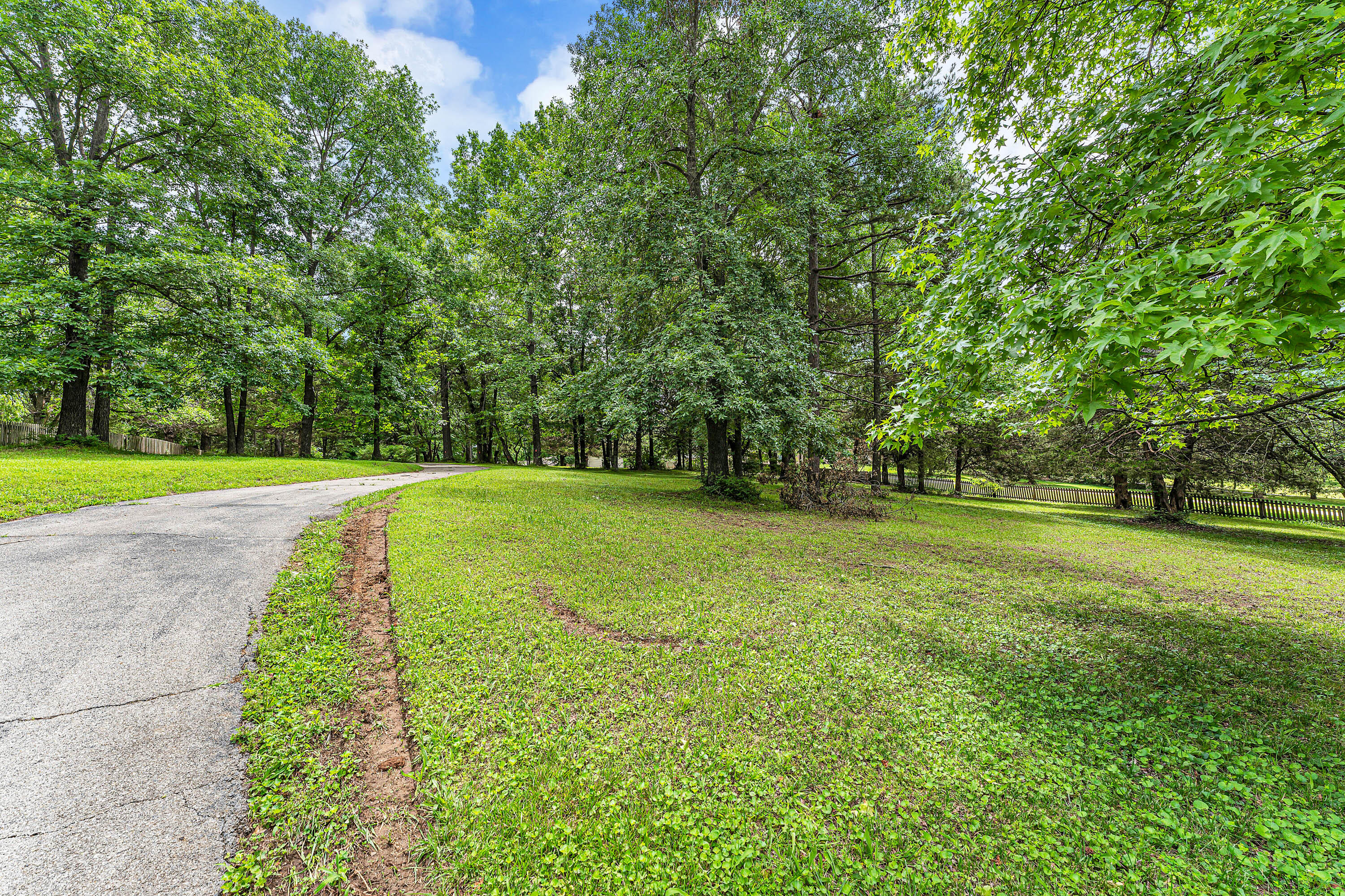 Photo 4 - Residential for sale – 5450 S Farm Road 137   Springfield, MO