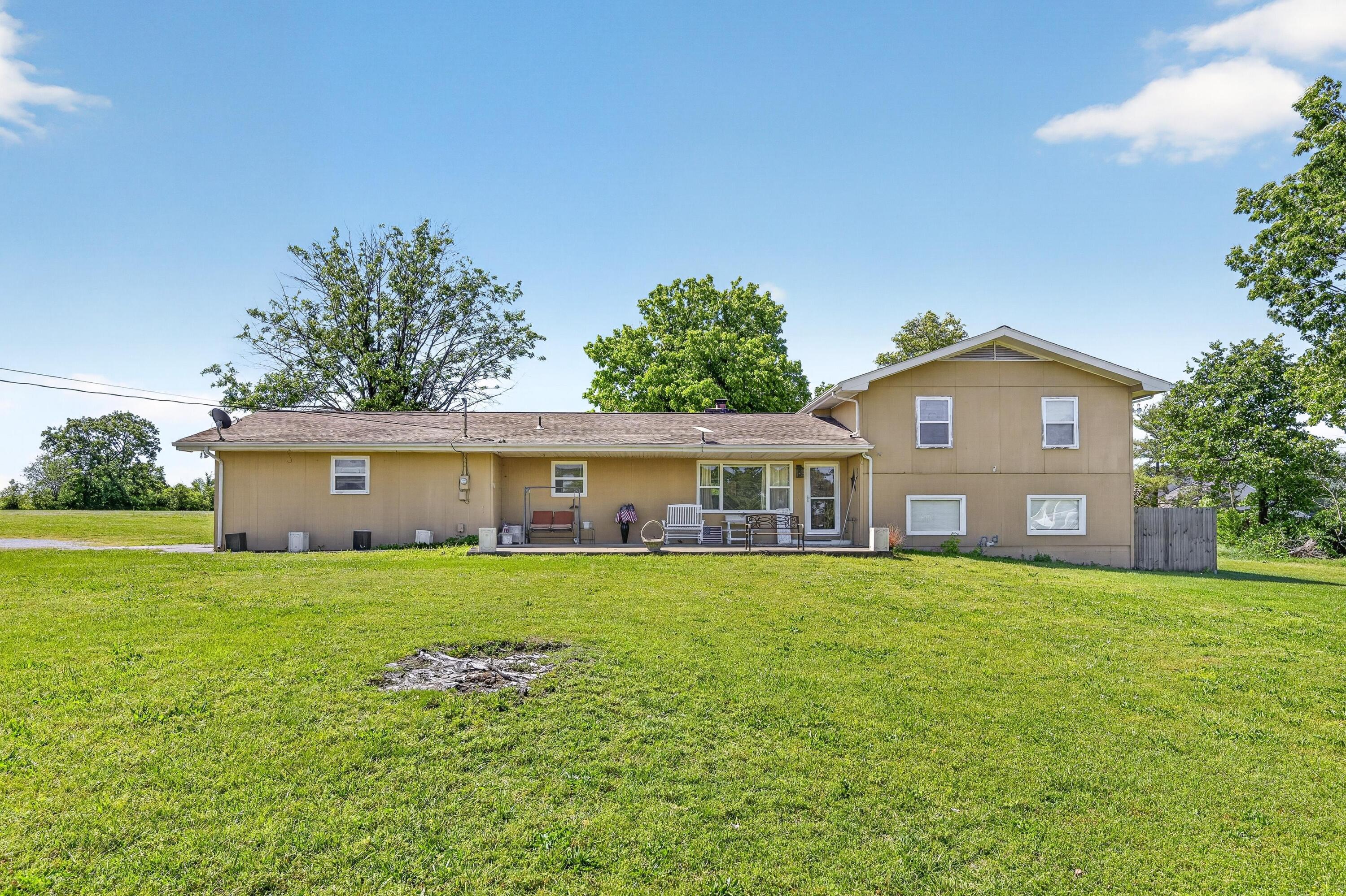 Photo 2 - Residential for sale – 5302 E 32nd Street  Joplin, MO