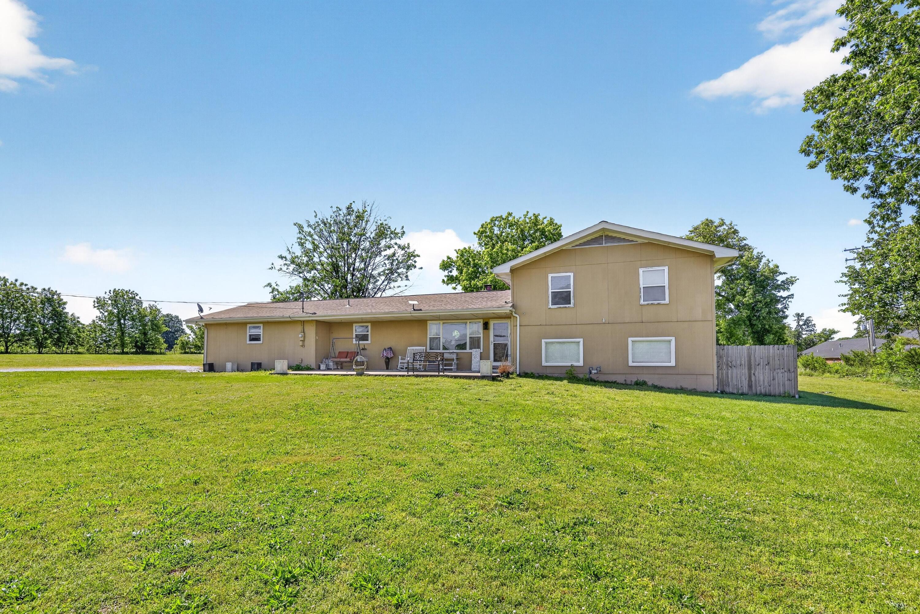 Photo 3 - Residential for sale – 5302 E 32nd Street  Joplin, MO