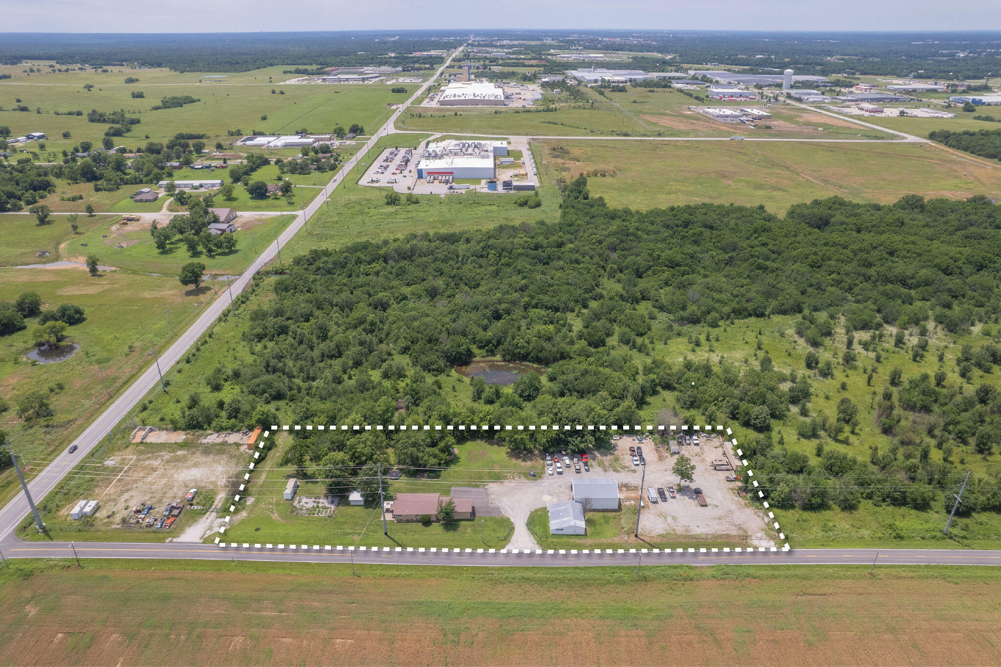 Photo 10 - Residential for sale – 201  201 County Rd 180   Joplin, MO