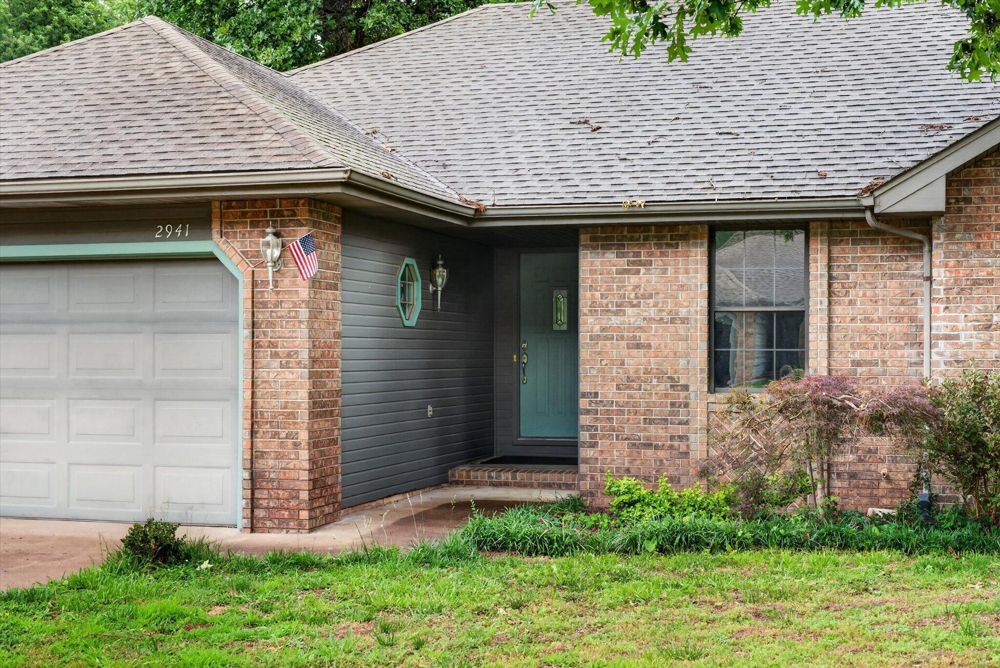 Photo 3 - Residential for sale – 2941 E Belmont Street  Springfield, MO
