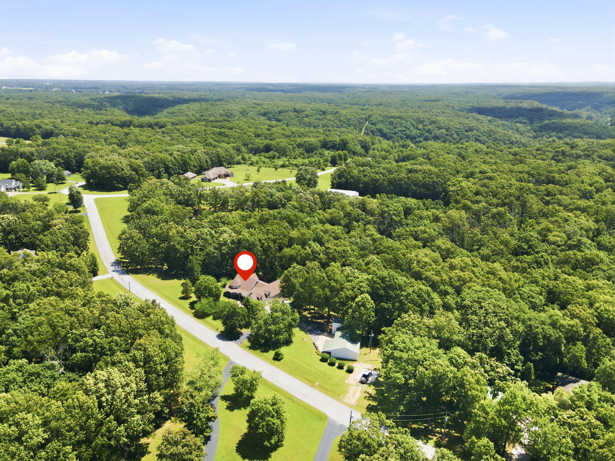 Photo 5 - Residential for sale – 326  Wilderness Road  Rogersville, MO