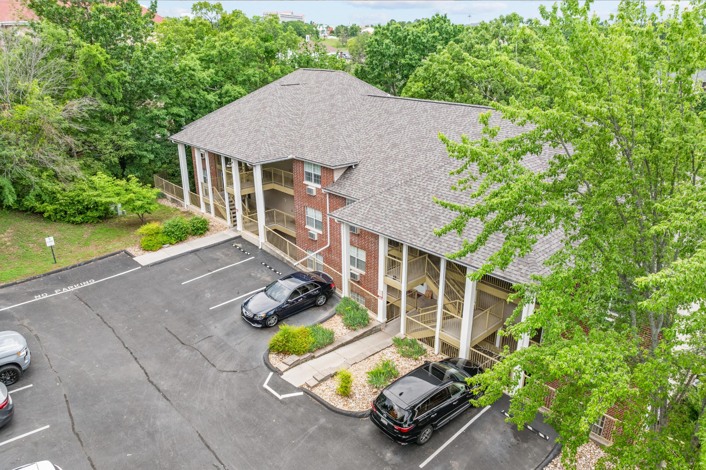 Photo 19 - Residential for sale – 200  Golf View Drive  Branson, MO