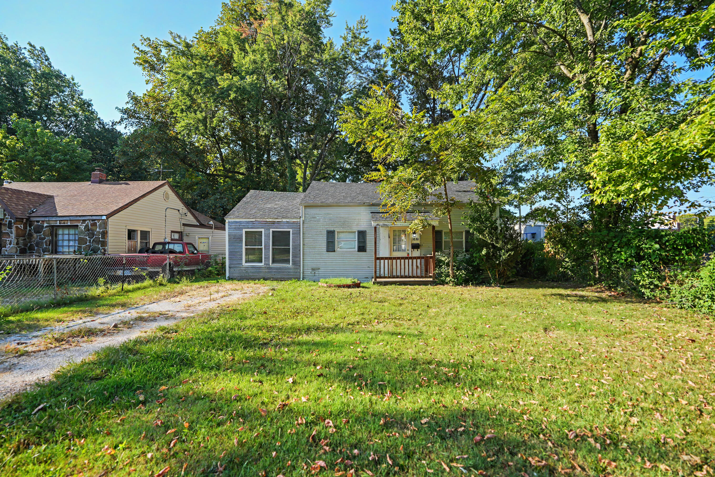 Photo 2 - Residential for sale – 1830 E Monroe Terrace  Springfield, MO