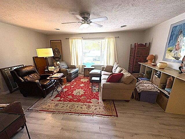 Photo 9 - Residential for sale – 1003  Hickory Street  Cassville, MO