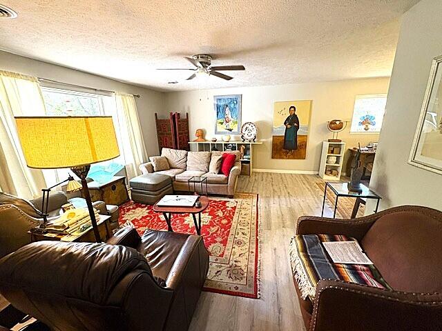 Photo 10 - Residential for sale – 1003  Hickory Street  Cassville, MO