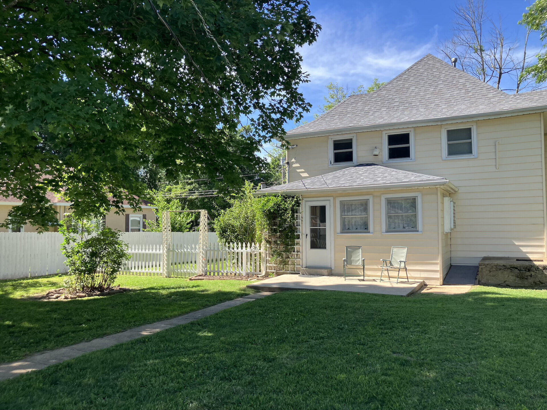 Photo 49 - Residential for sale – 438 E Washington Street  Marshfield, MO