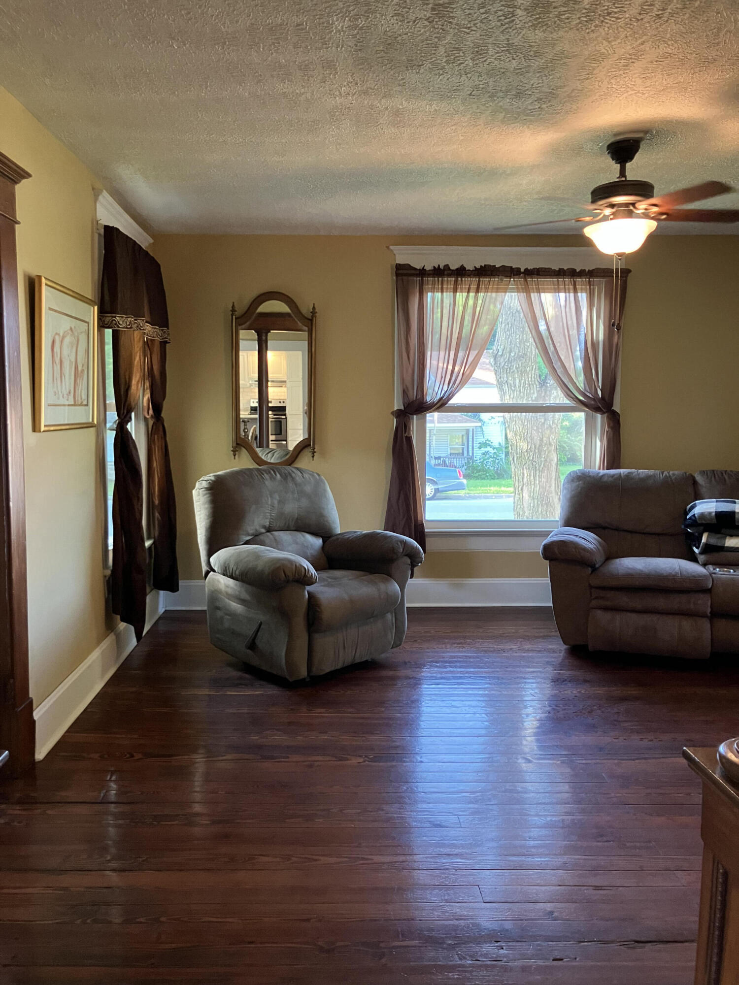 Photo 10 - Residential for sale – 438 E Washington Street  Marshfield, MO