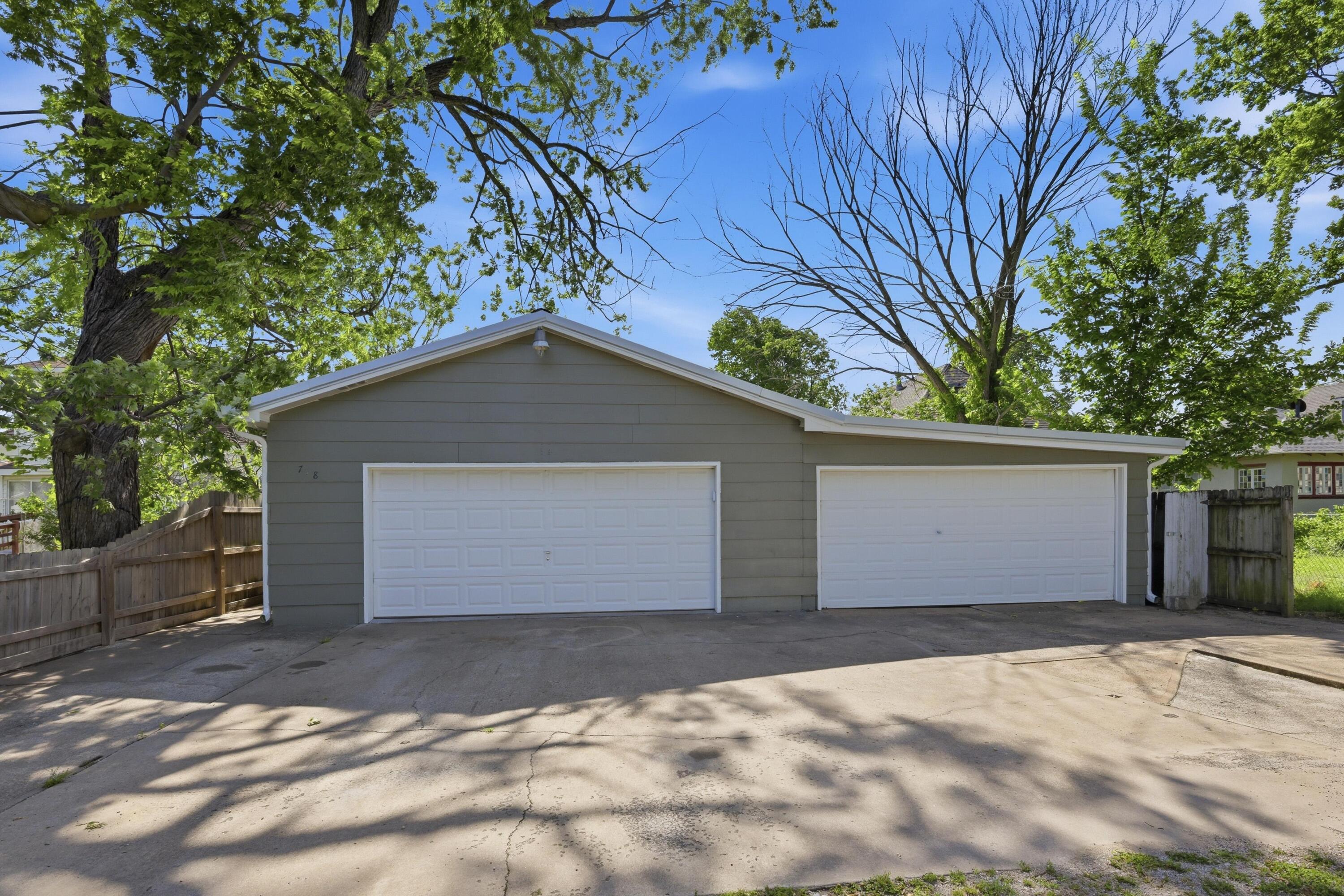 Photo 2 - Residential for sale – 718 S Empire Avenue  Joplin, MO