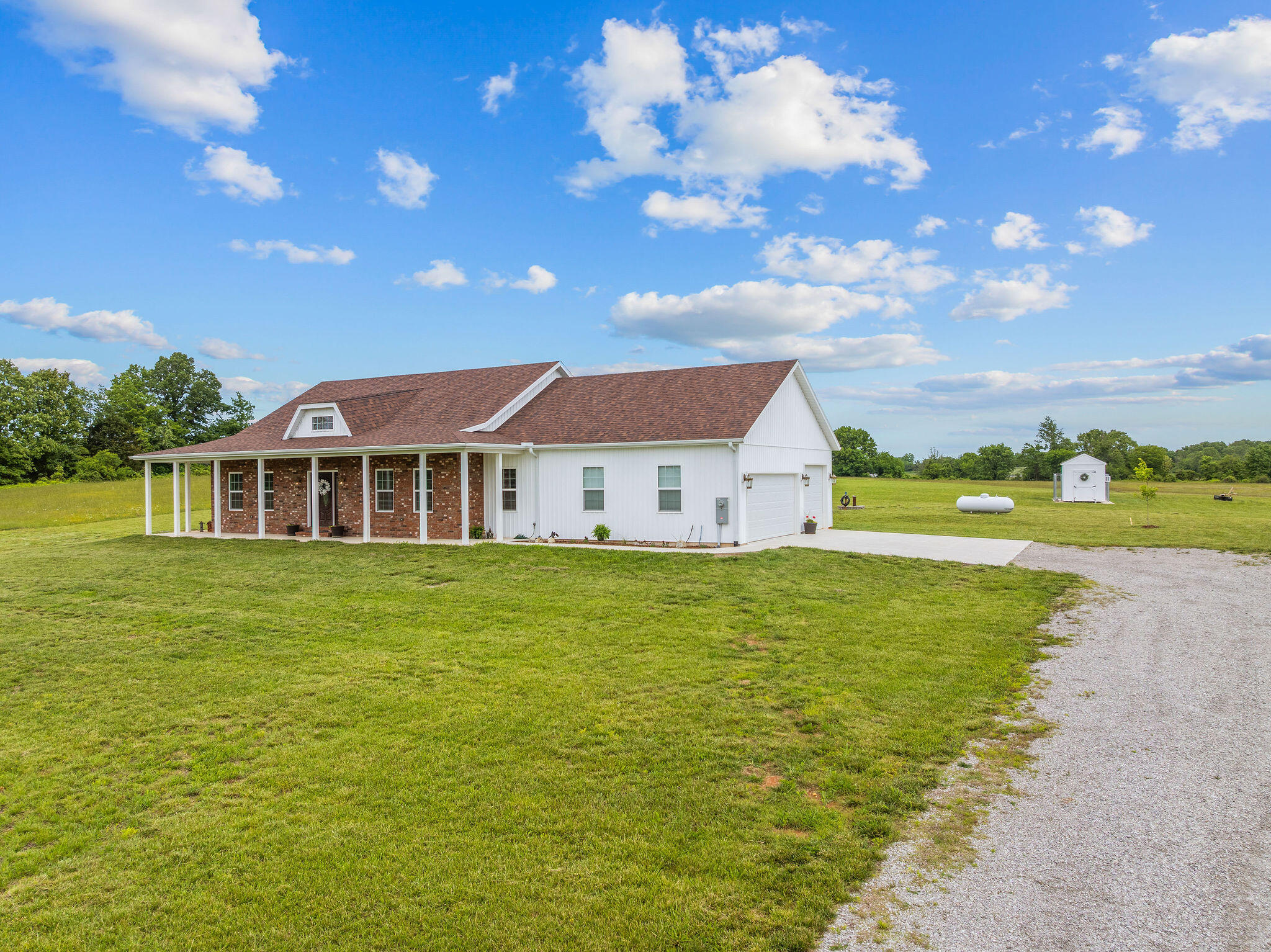 Photo 4 - Residential for sale – 615  Terrill Road  Billings, MO