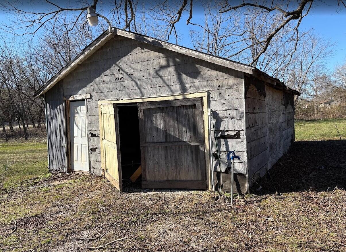 Photo 24 - Residential for sale – 29060  Main Street  Seligman, MO