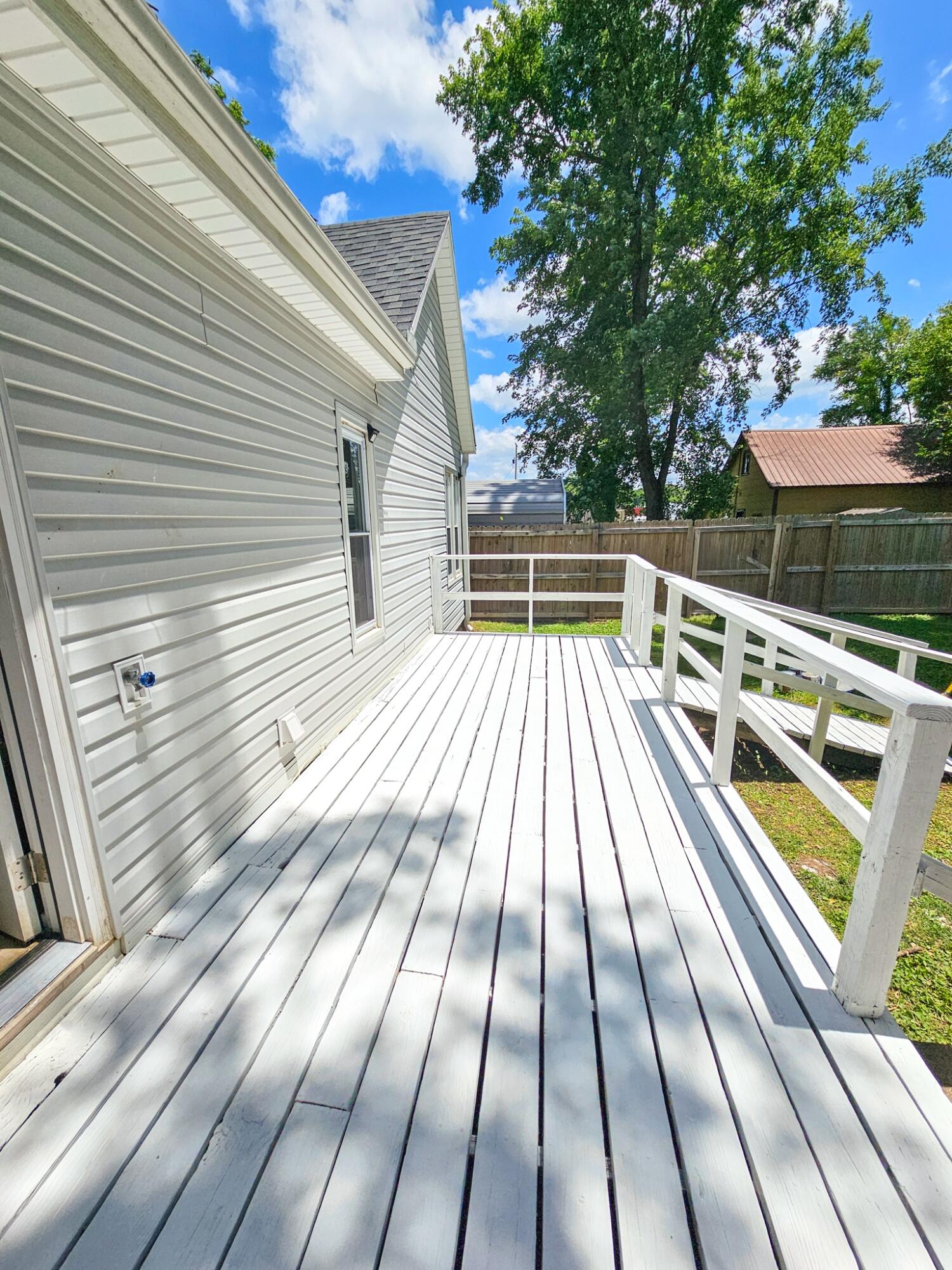 Photo 22 - Residential for sale – 205 W 5th Street  Pineville, MO
