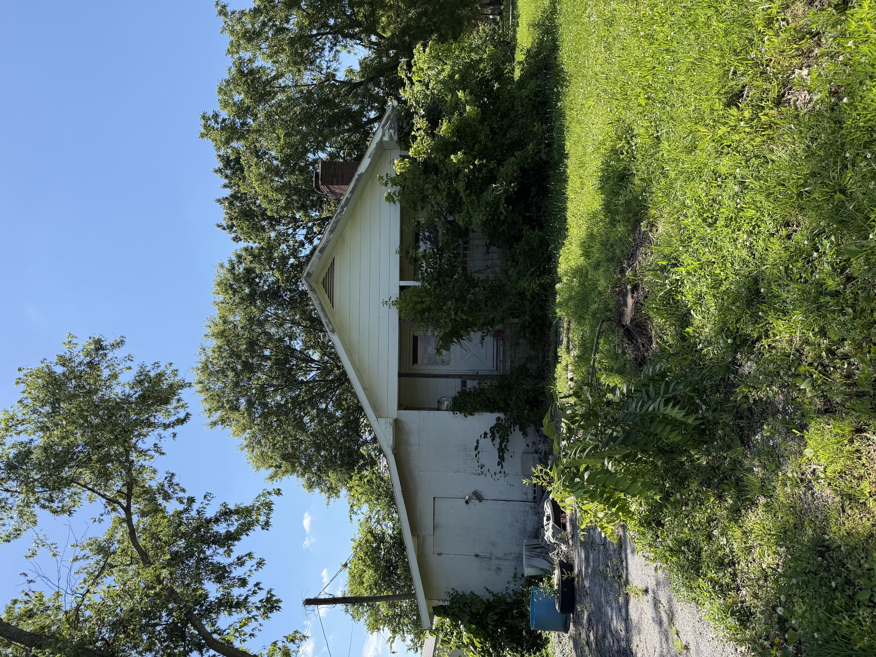 Residential for sale – 600 S Summer Street  El Dorado Springs, MO