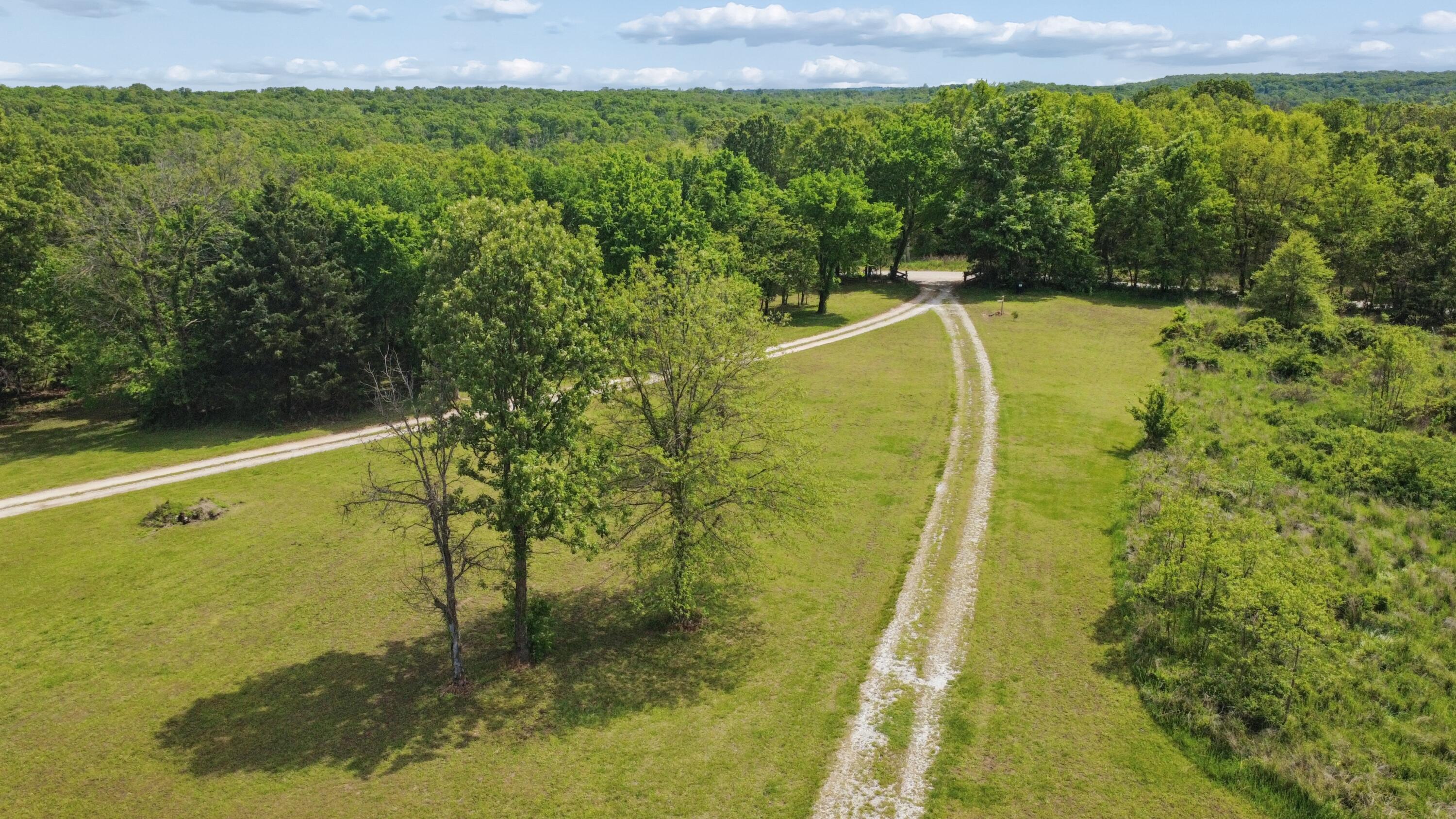 Photo 4 - Residential for sale – 805 E Dade 52   Dadeville, MO