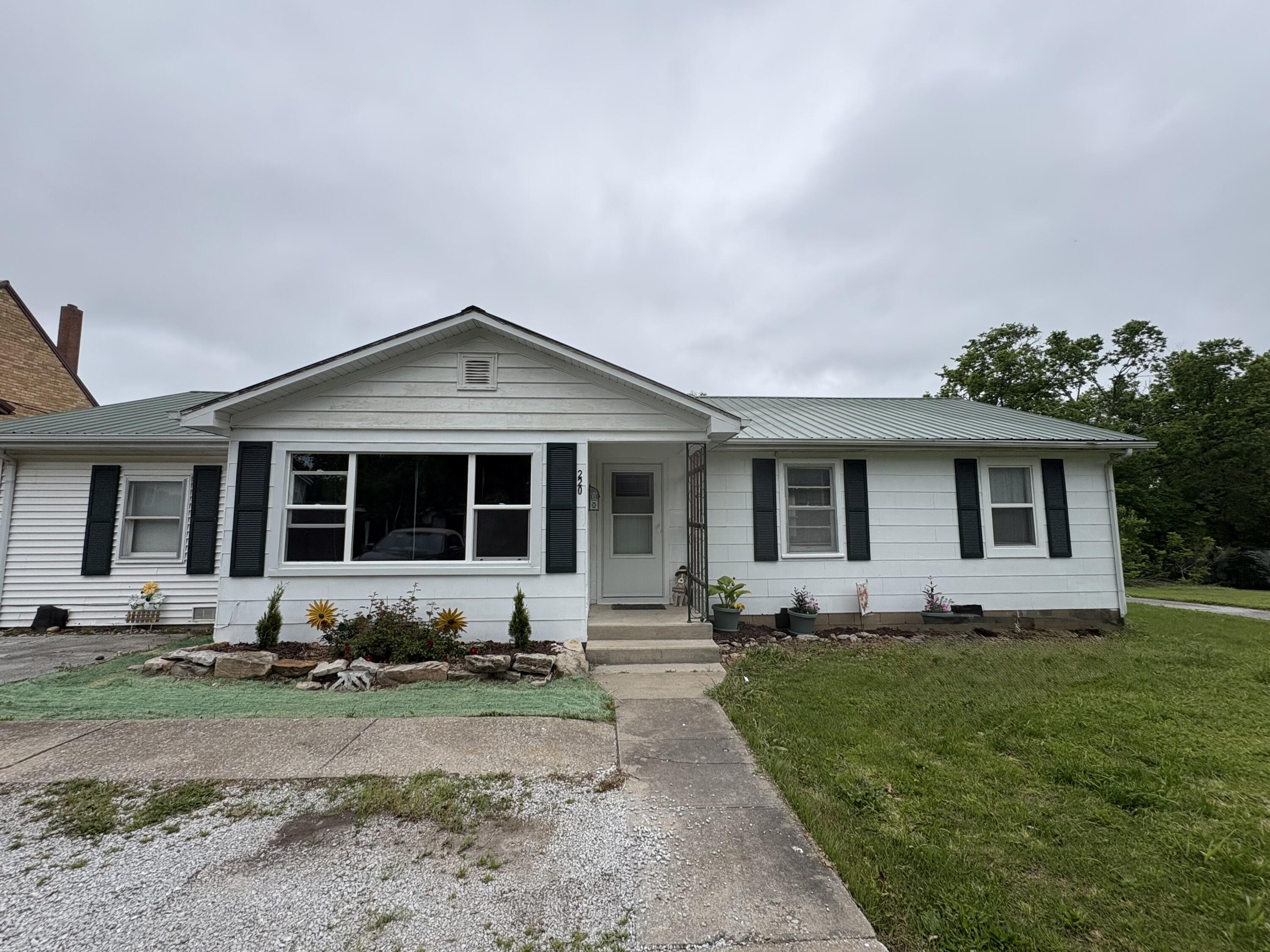 Photo 2 - Residential for sale – 220  Wells Street  Greenfield, MO