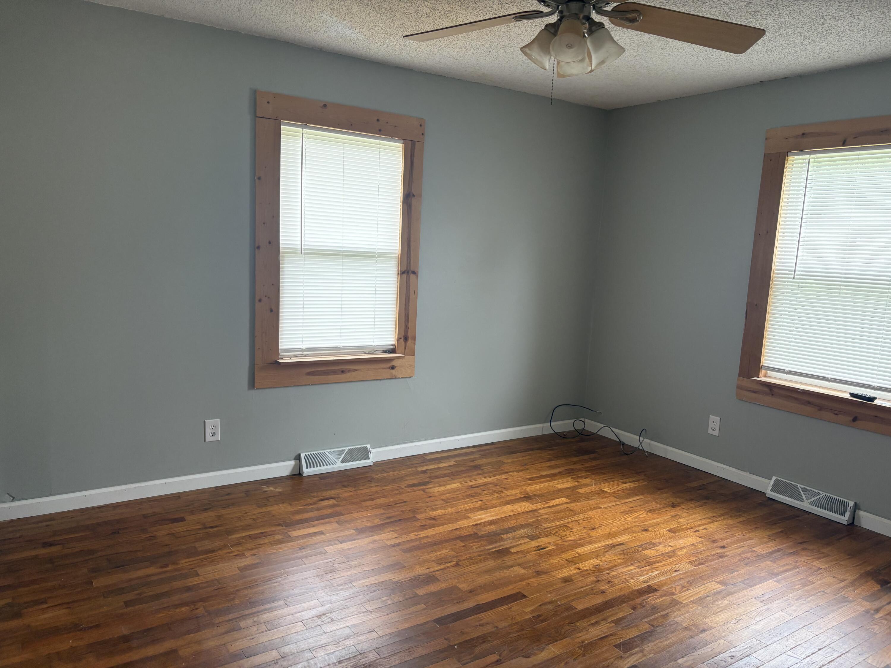 Photo 51 - Residential for sale – 220  Wells Street  Greenfield, MO