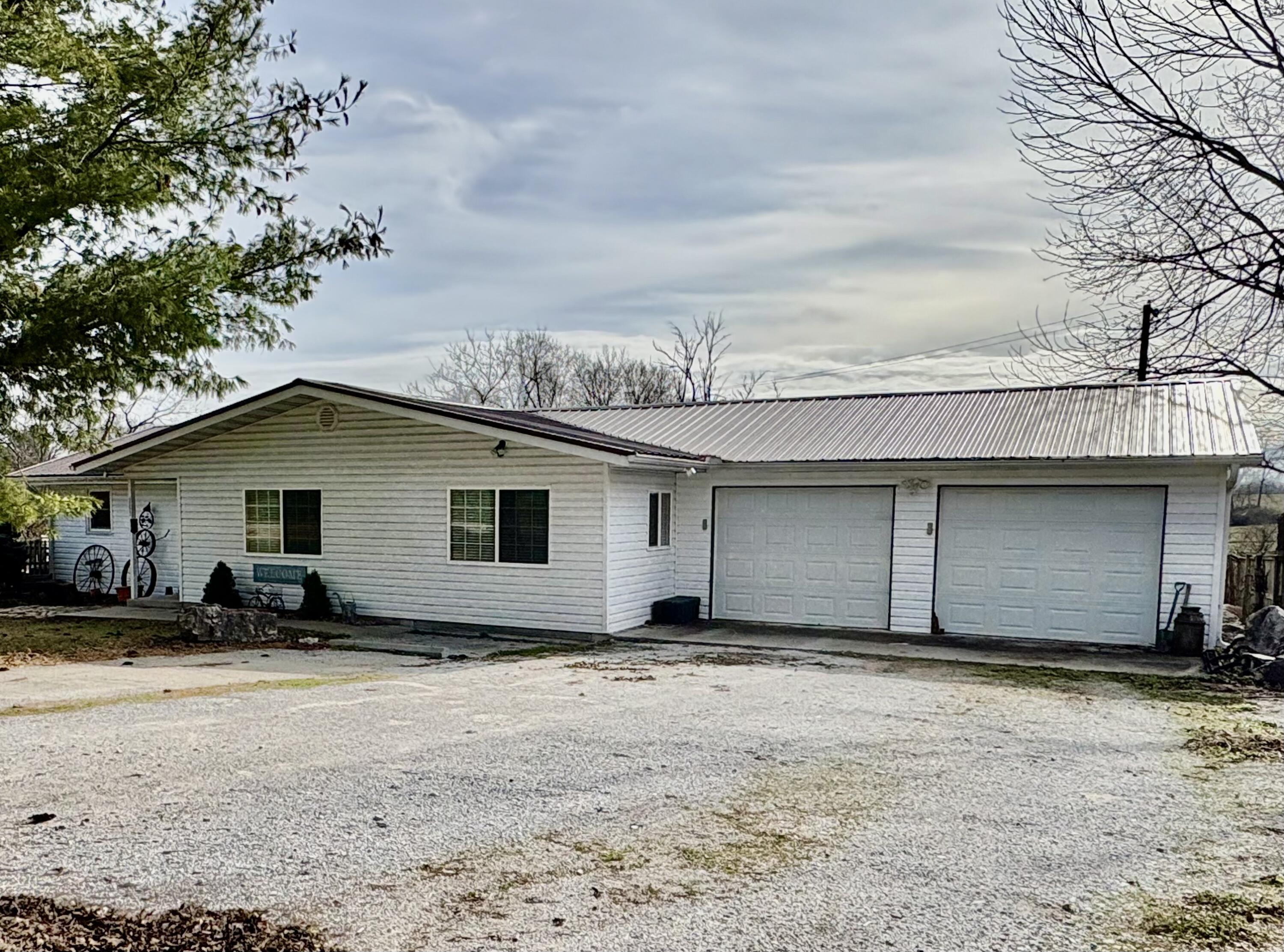 Photo 3 - Residential for sale – 203  Wynes Circle  Greenfield, MO