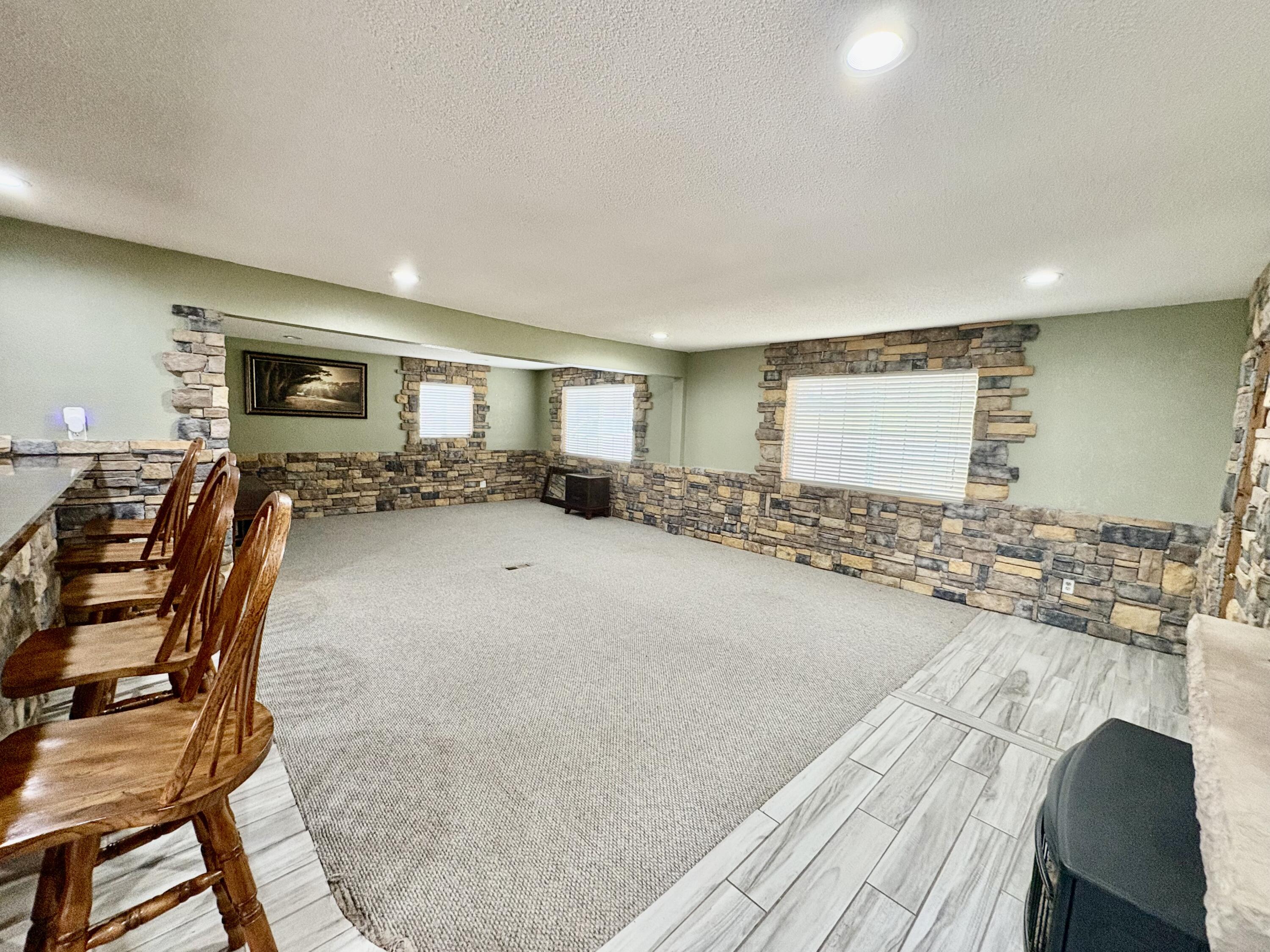 Photo 8 - Residential for sale – 203  Wynes Circle  Greenfield, MO