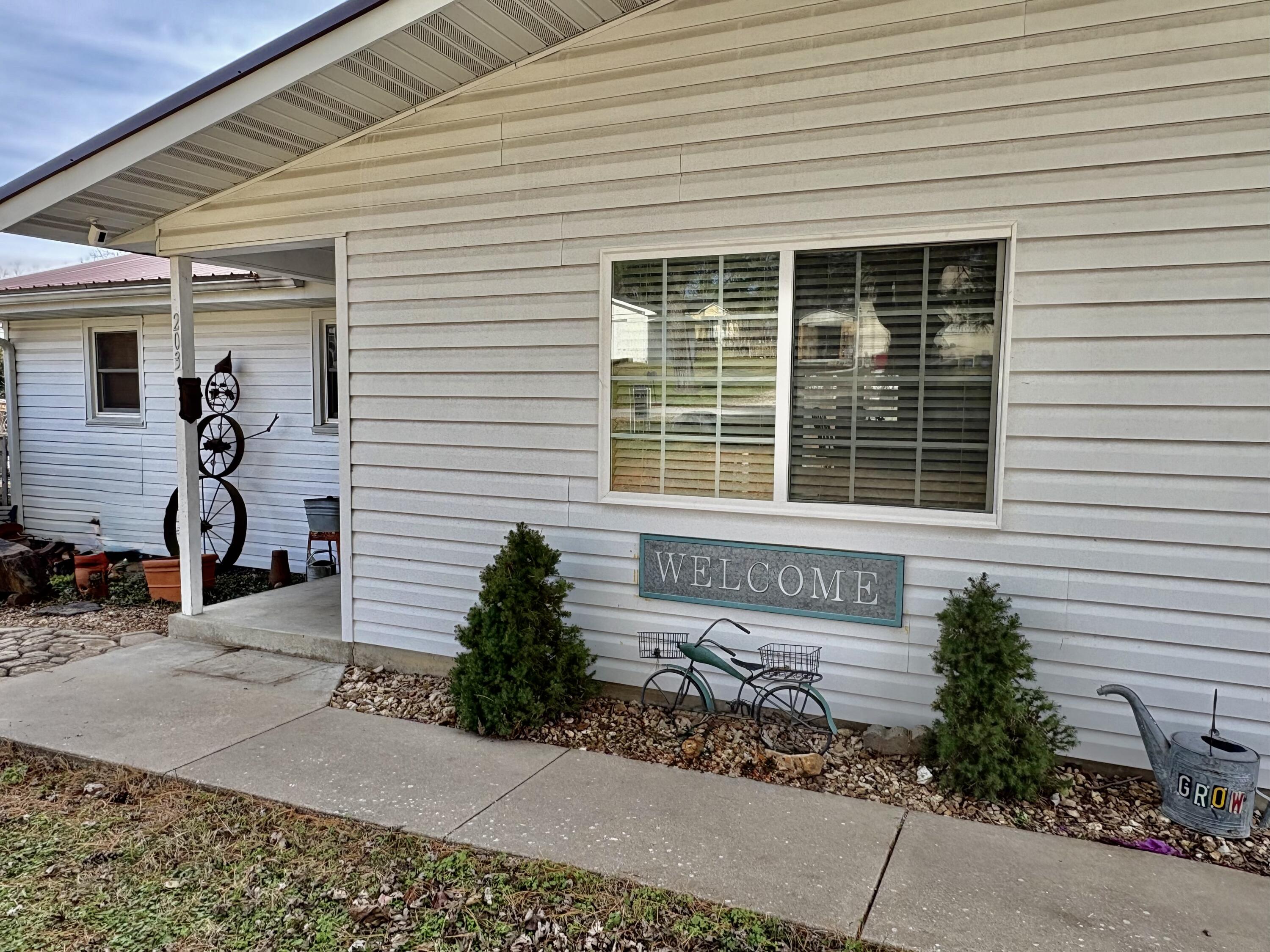 Photo 5 - Residential for sale – 203  Wynes Circle  Greenfield, MO