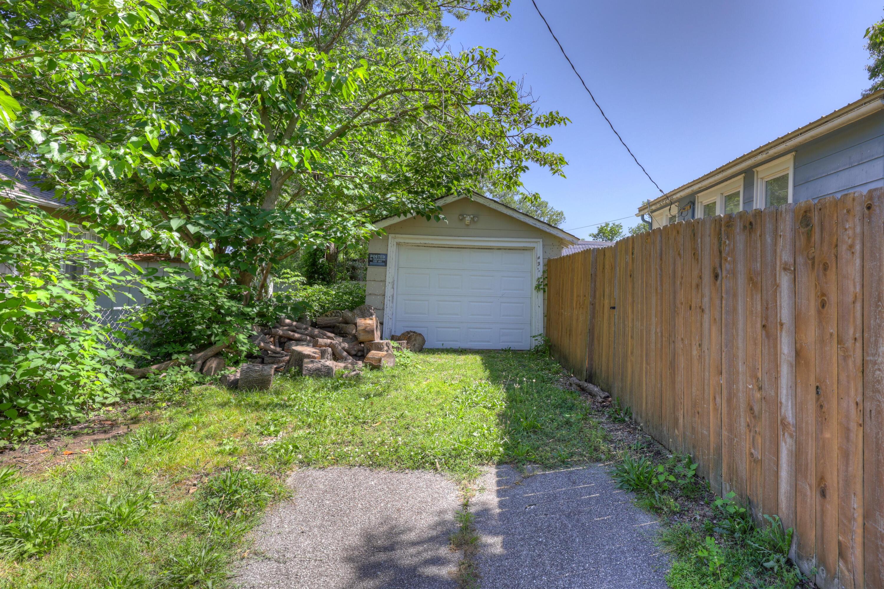 Photo 27 - Residential for sale – 801 S Empire Avenue  Joplin, MO