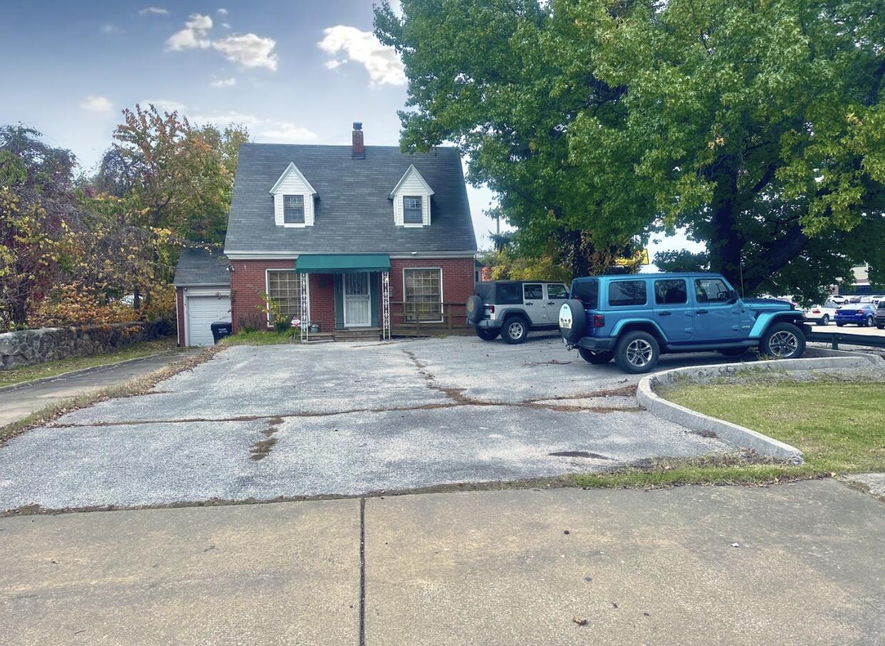 Commercial Sale for sale – 1737 E Walnut Street Springfield, MO
