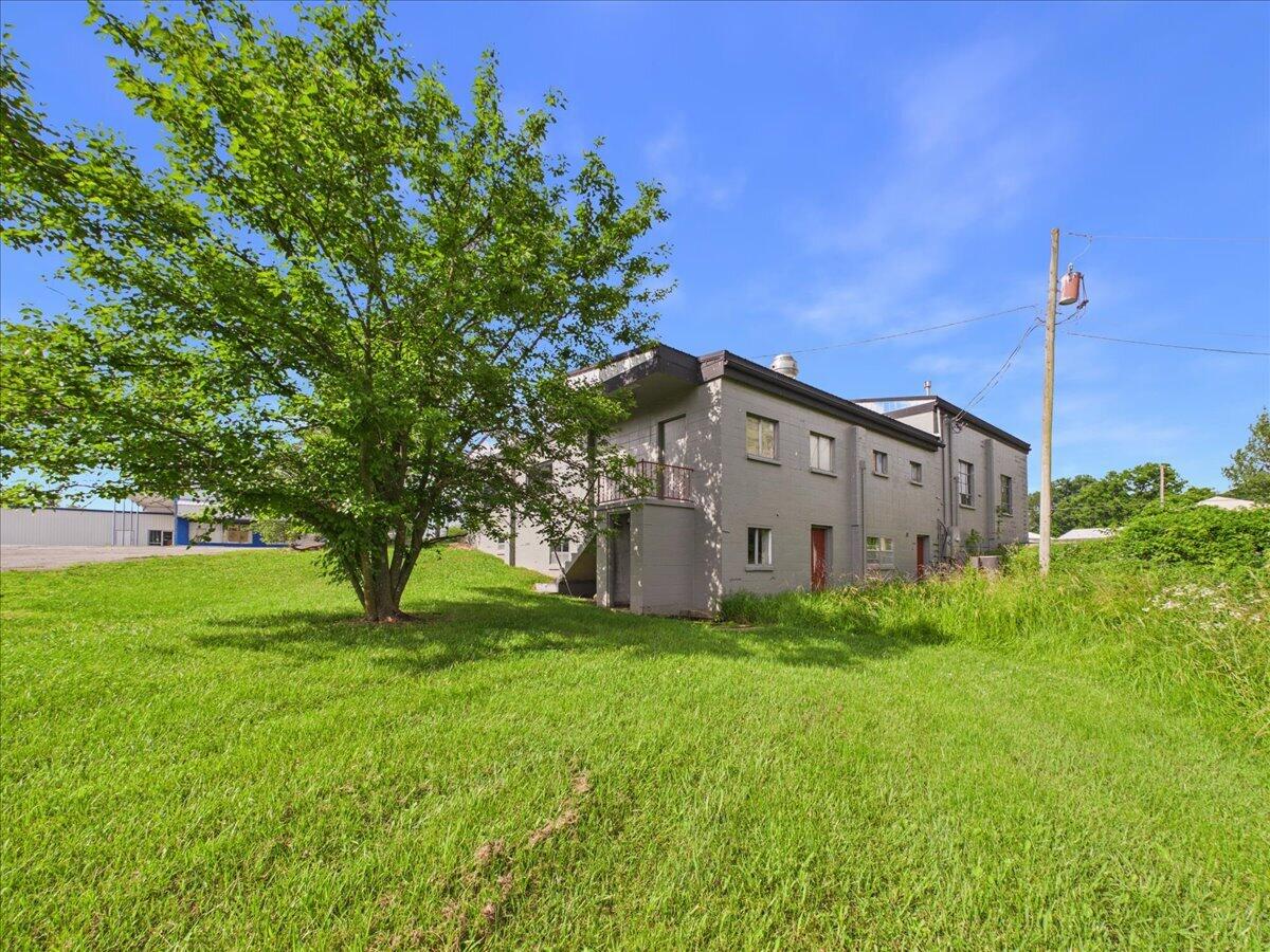 Photo 13 - Commercial Sale for sale – 114 S Dallas Street  Urbana, MO