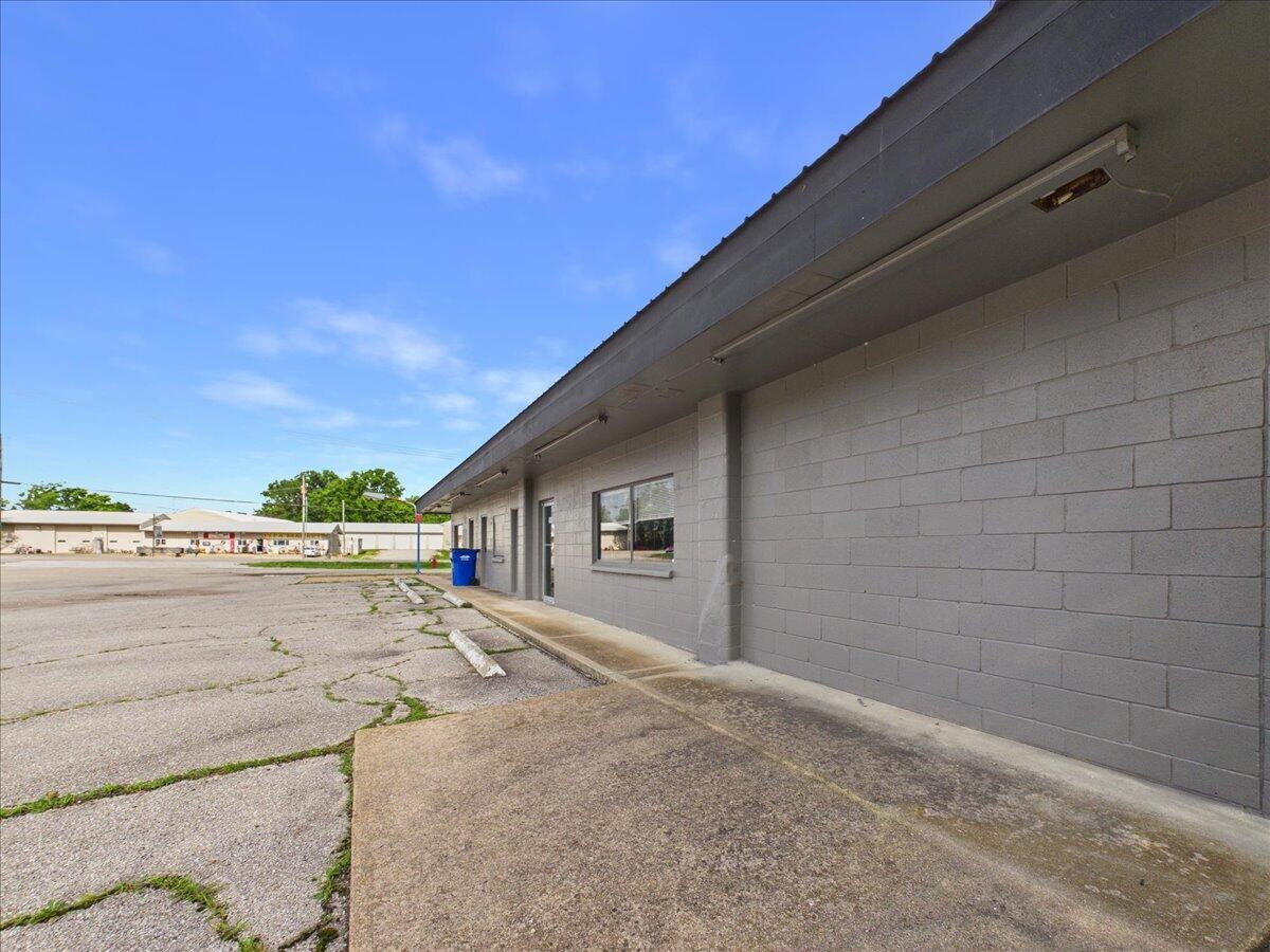 Photo 9 - Commercial Sale for sale – 114 S Dallas Street  Urbana, MO