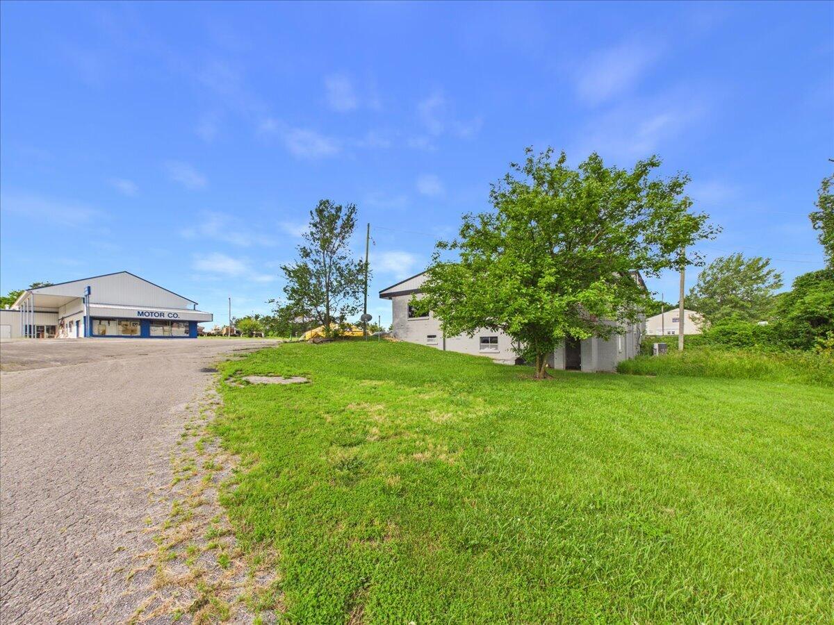 Photo 15 - Commercial Sale for sale – 114 S Dallas Street  Urbana, MO