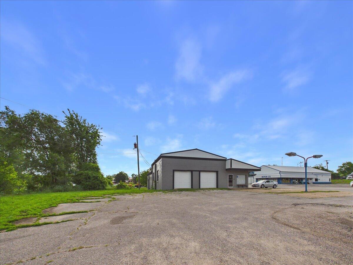 Photo 23 - Commercial Sale for sale – 114 S Dallas Street  Urbana, MO
