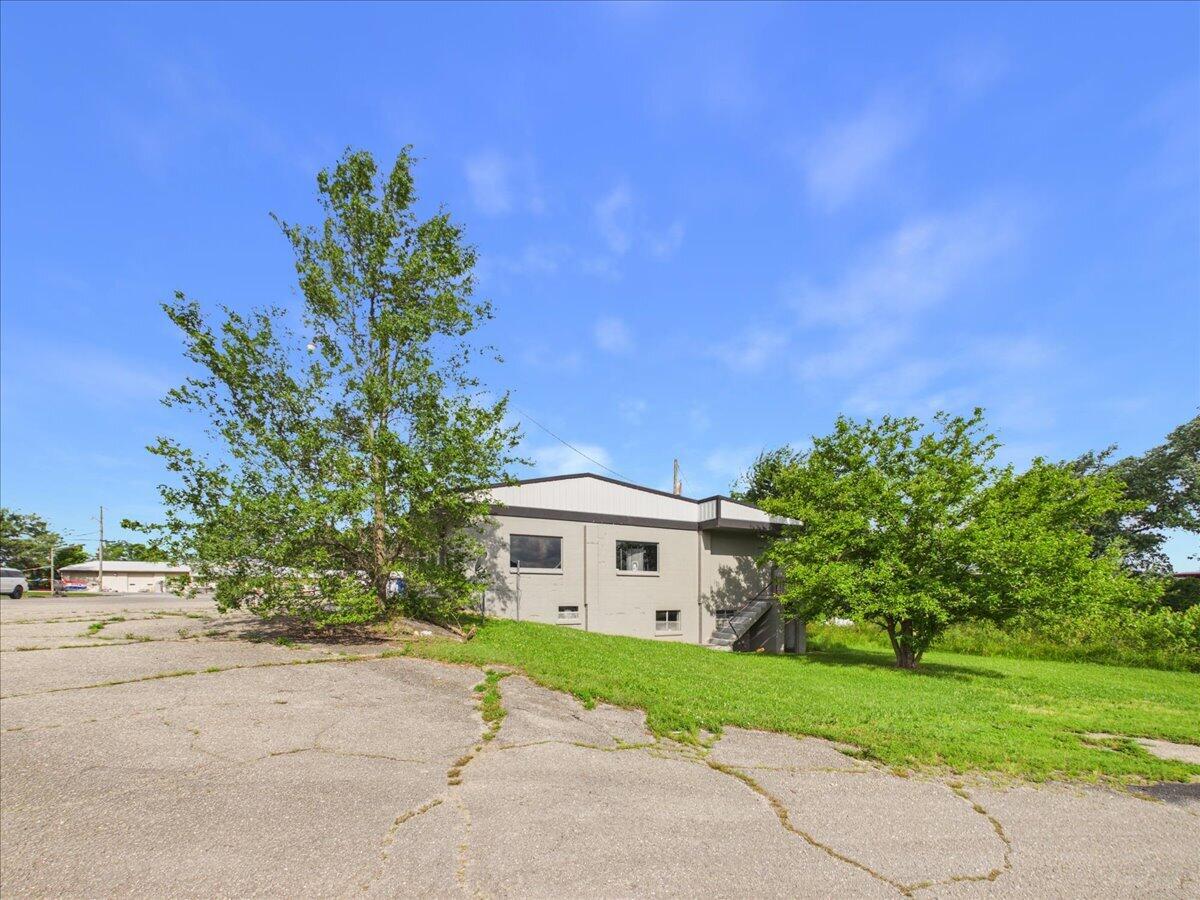 Photo 16 - Commercial Sale for sale – 114 S Dallas Street  Urbana, MO