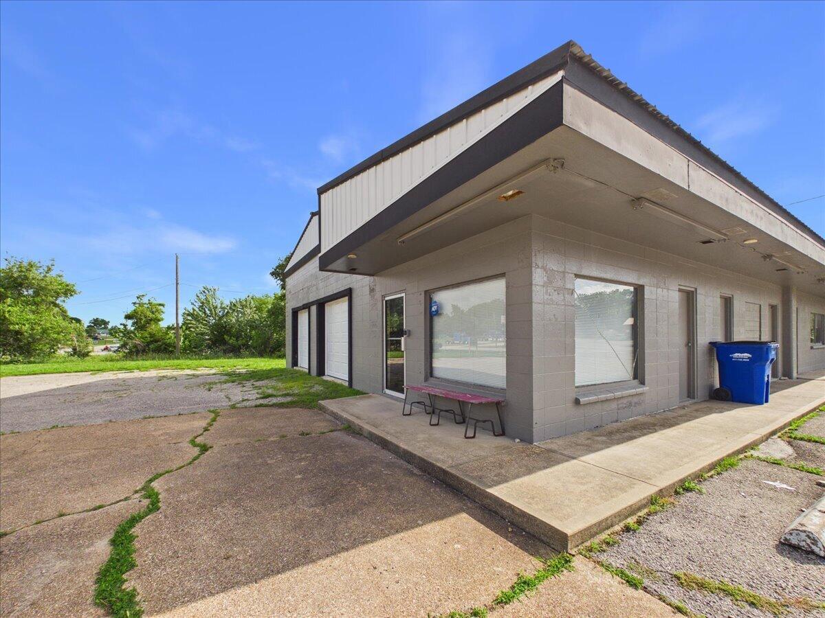 Photo 20 - Commercial Sale for sale – 114 S Dallas Street  Urbana, MO